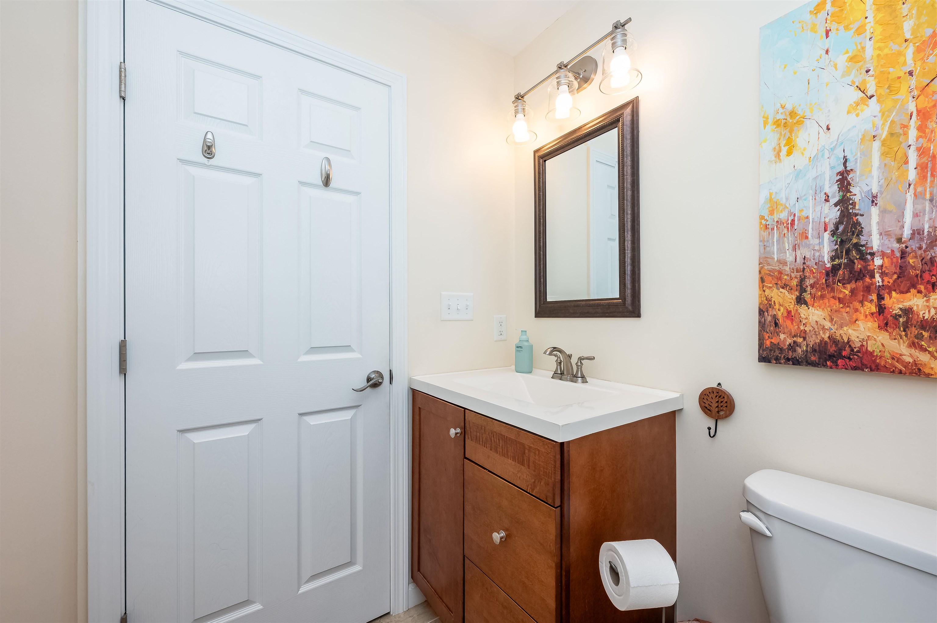 60 Anderson Ln, Rochester, NH 03867