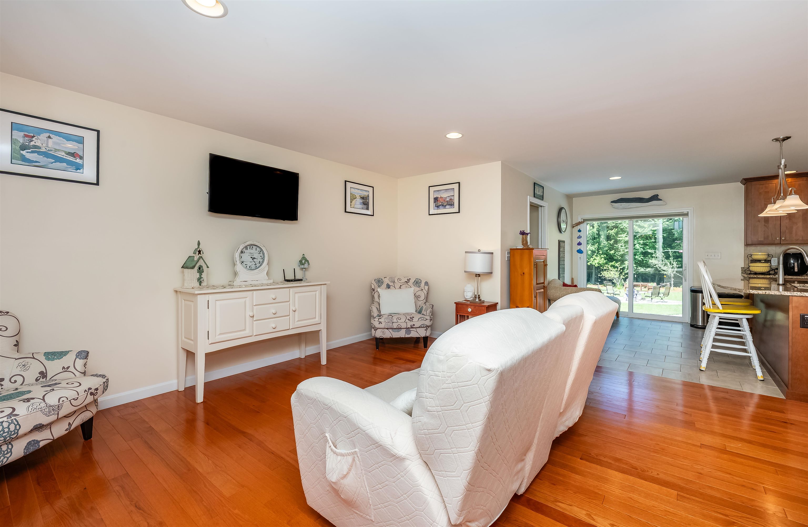 60 Anderson Ln, Rochester, NH 03867