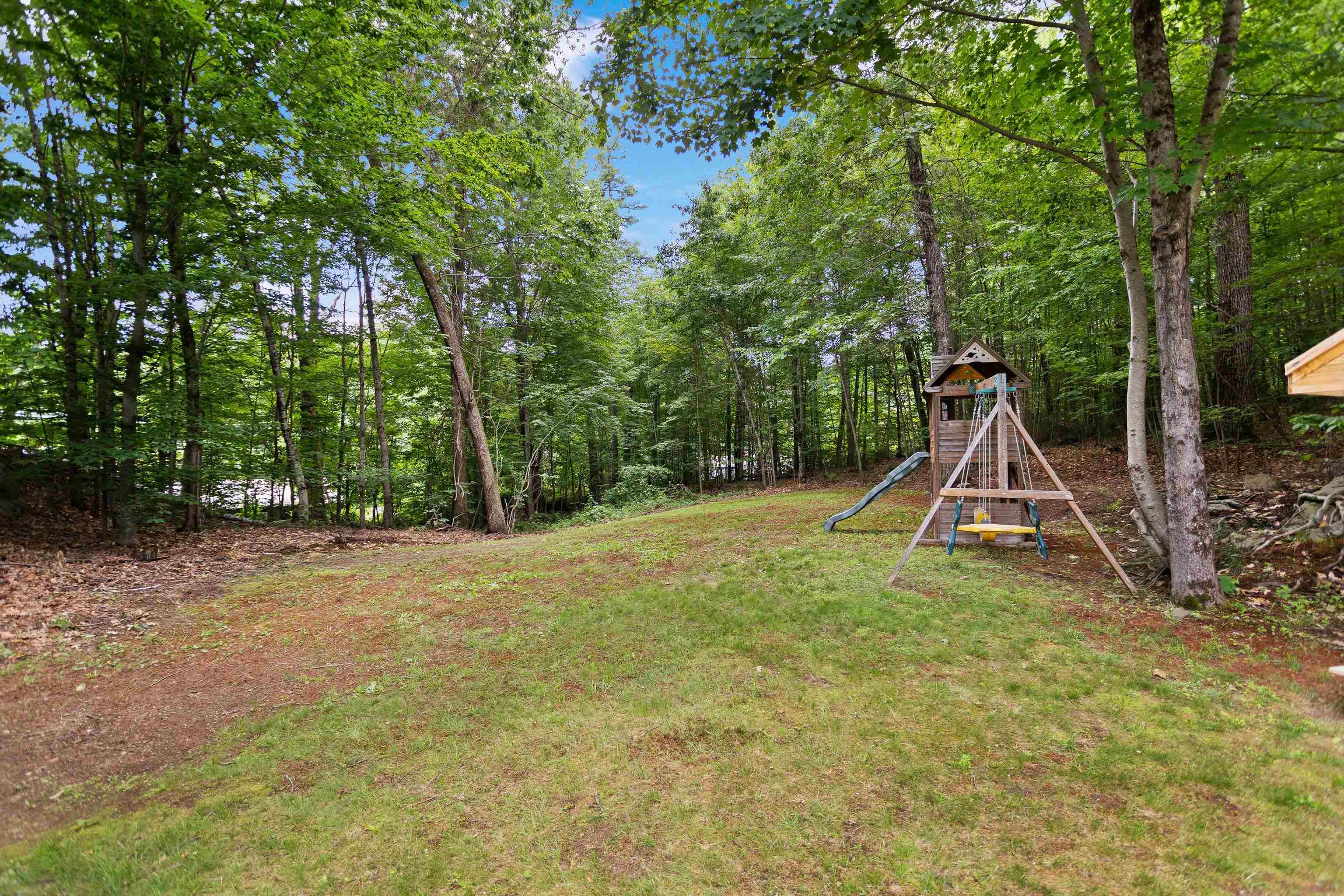 7 Lew Alice Dr, Boscawen, NH 03303