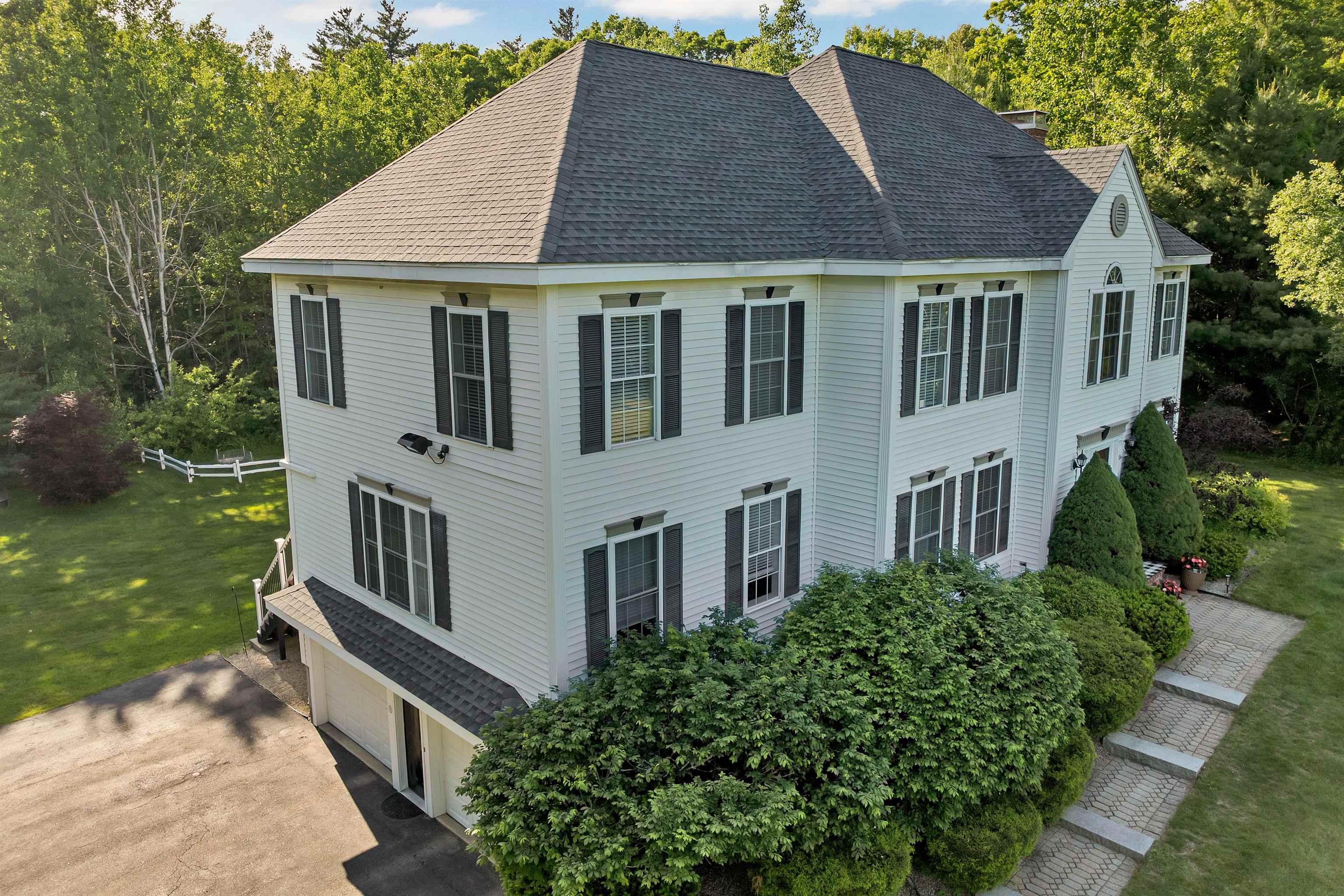 12 Longmeadow Rd, Windham, NH 03087