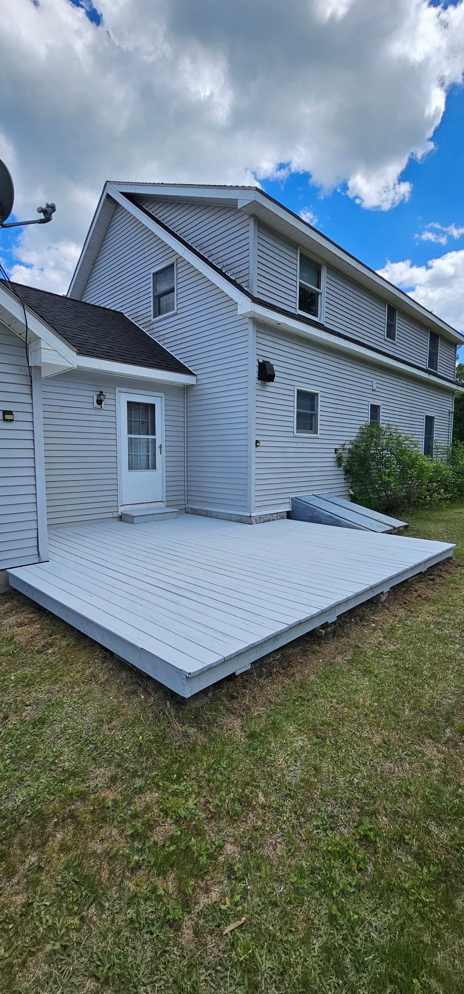 14 Cloutier Rd, Northumberland, NH 03584