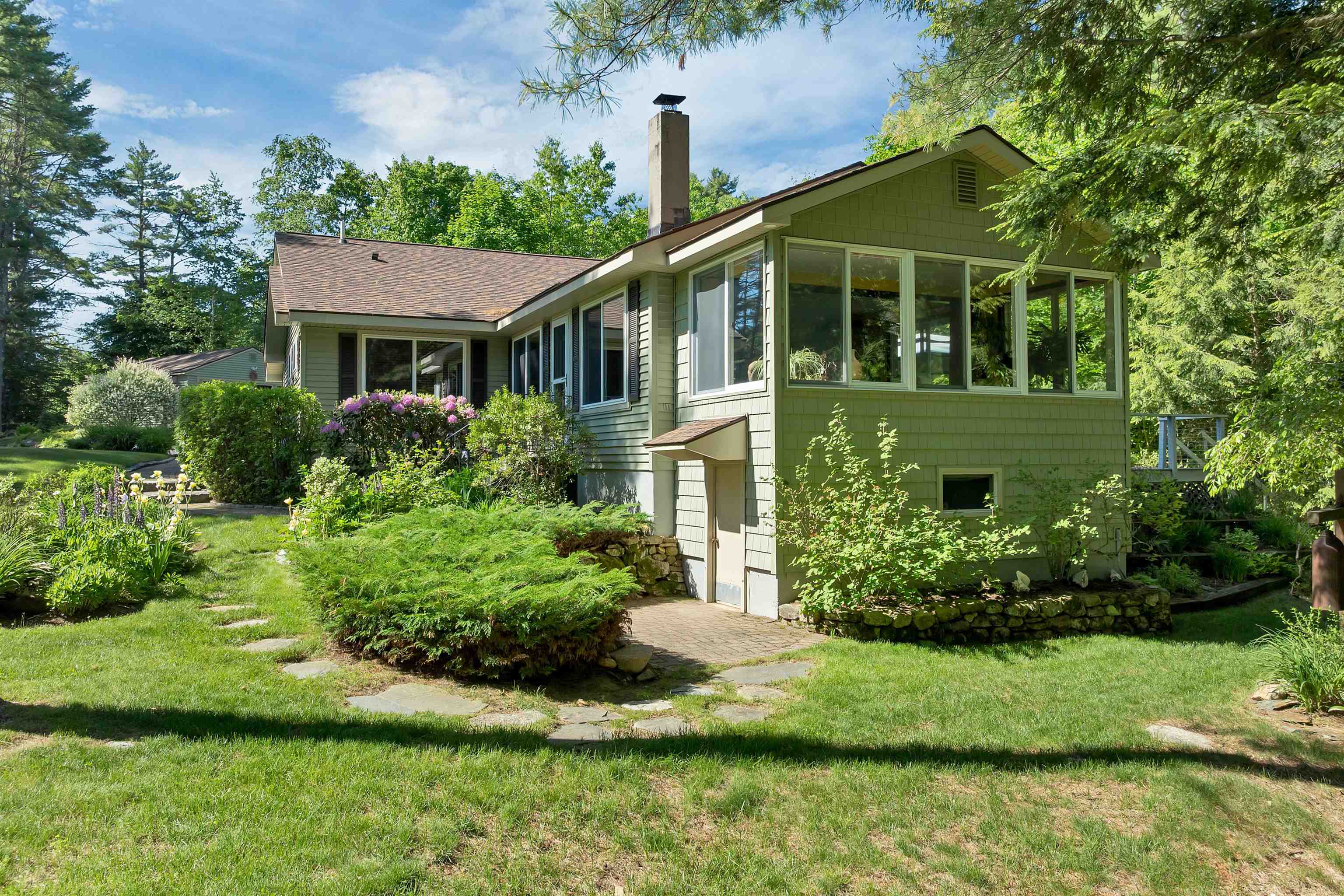 8 Edwards Way — photo 2