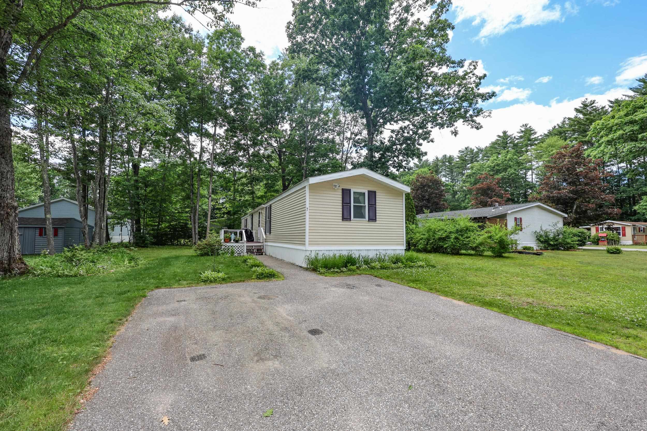 7 Marilyn Dr, Concord, NH 03303
