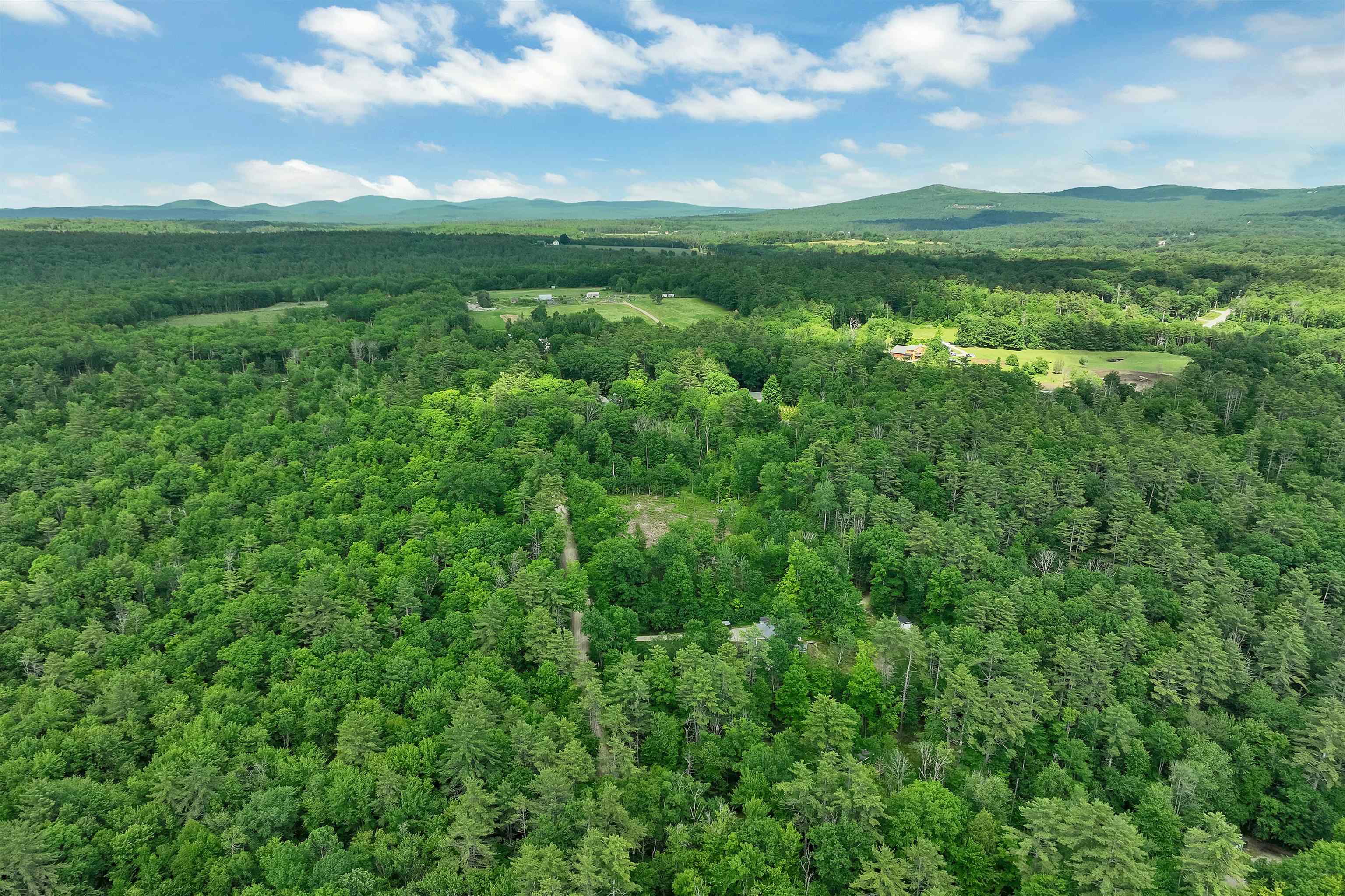 40 Lowden Rd, Barnstead, NH 03225
