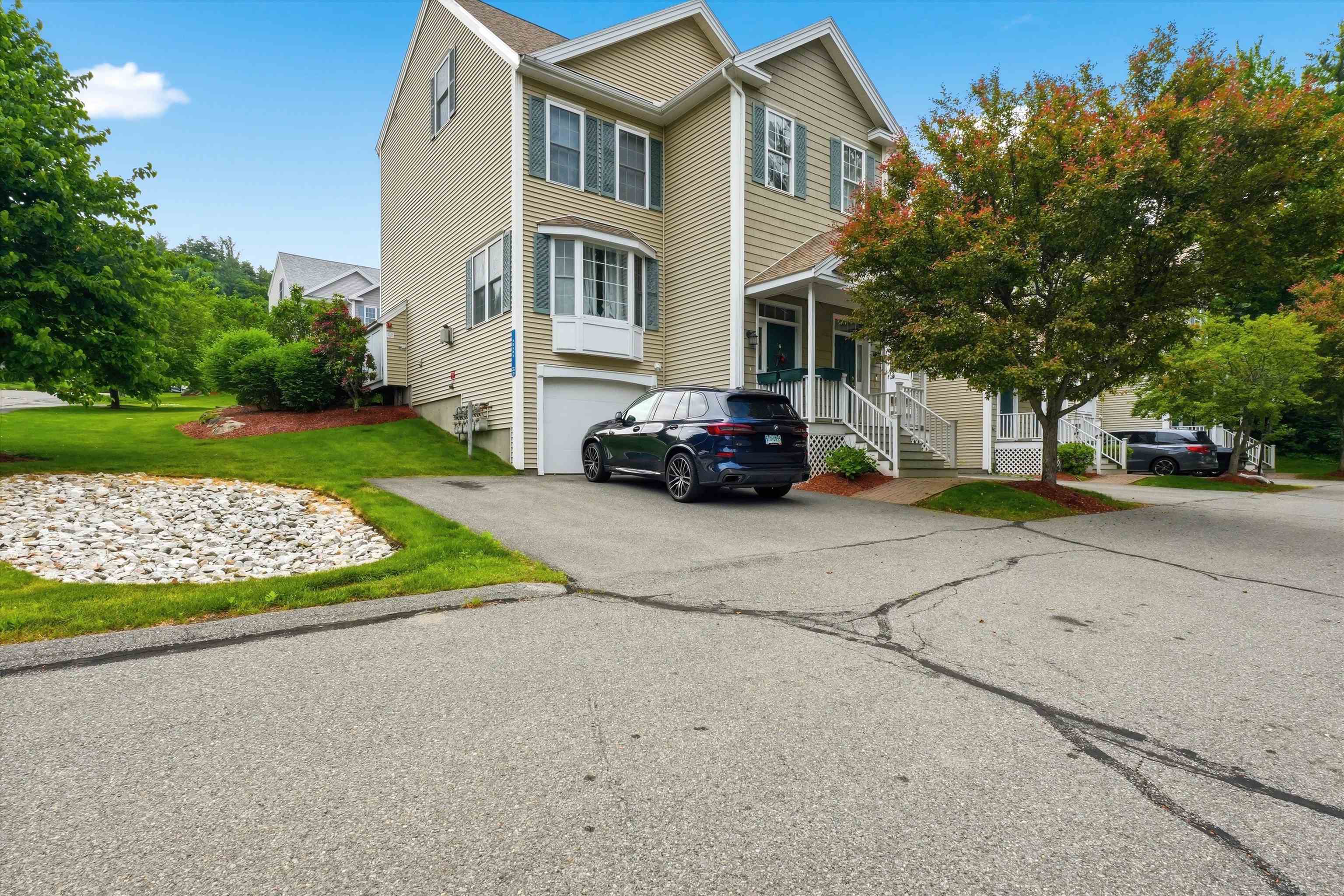3 Georgetown Dr #3, Nashua, NH 03063