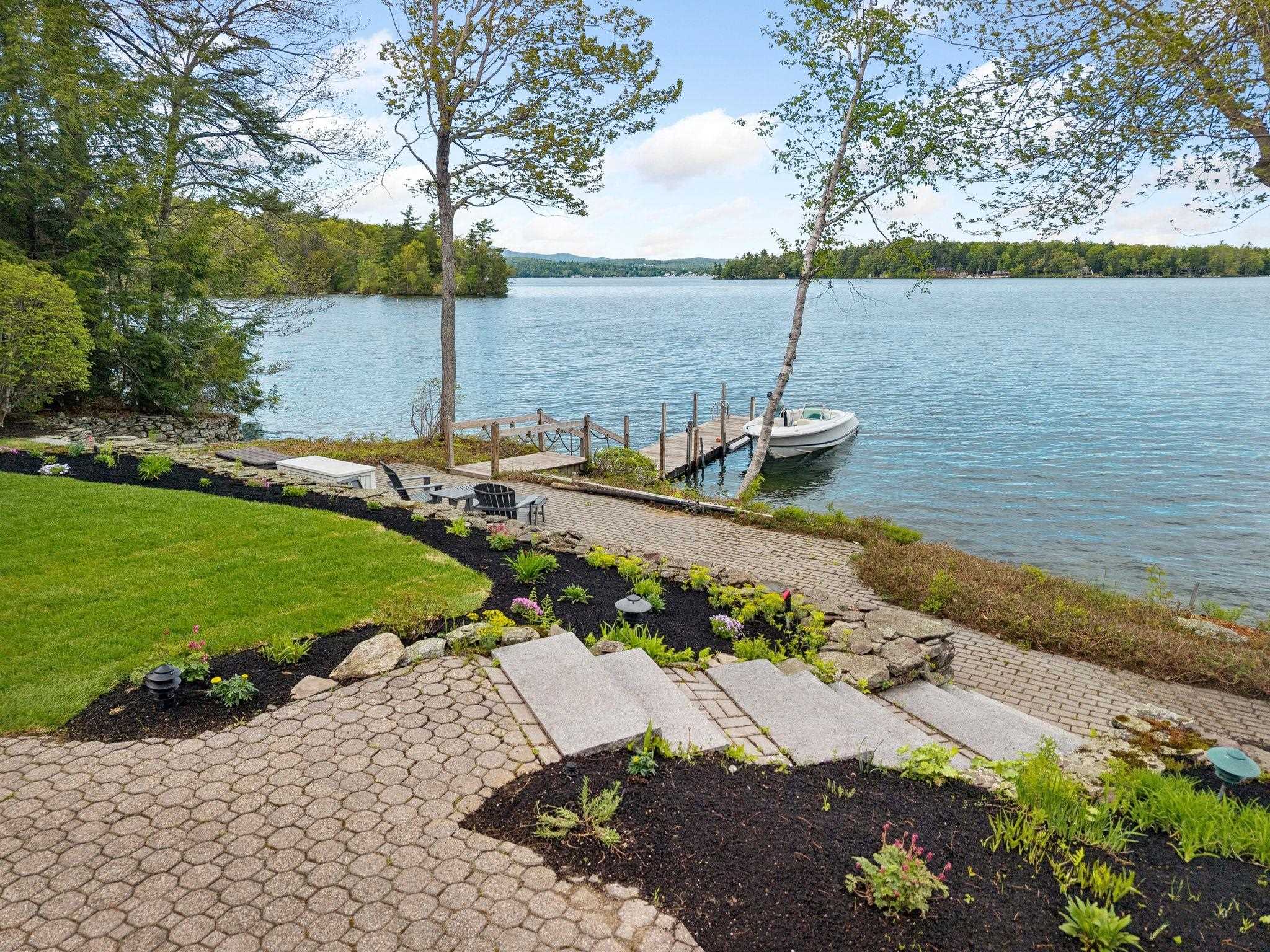 122 Pipers Point — photo 2