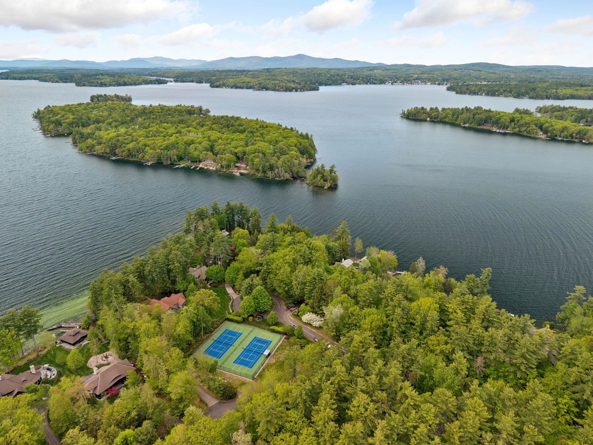 122 Pipers Point, Alton, NH 03809