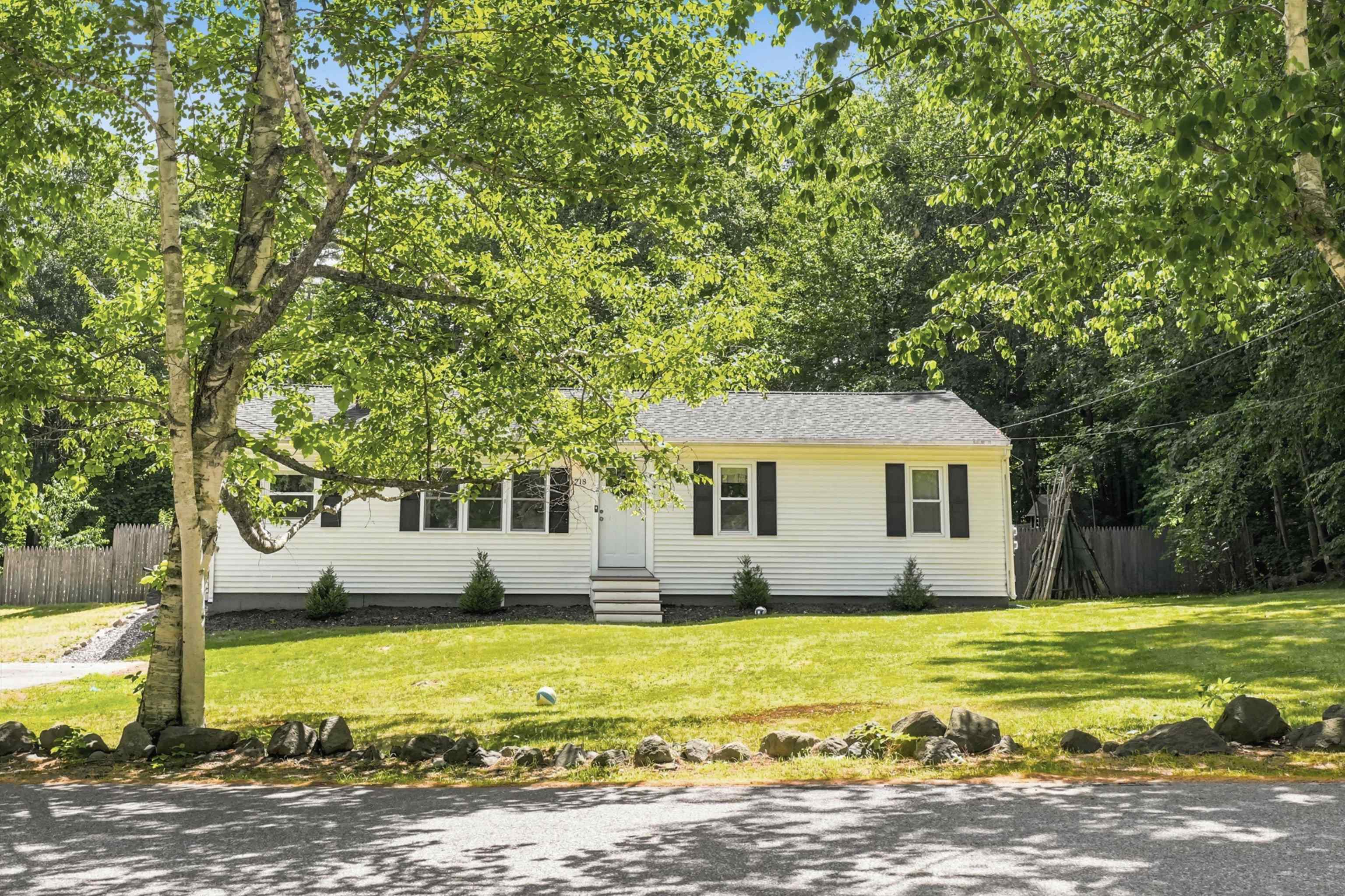 218 Hayden Rd, Hollis, NH 03049