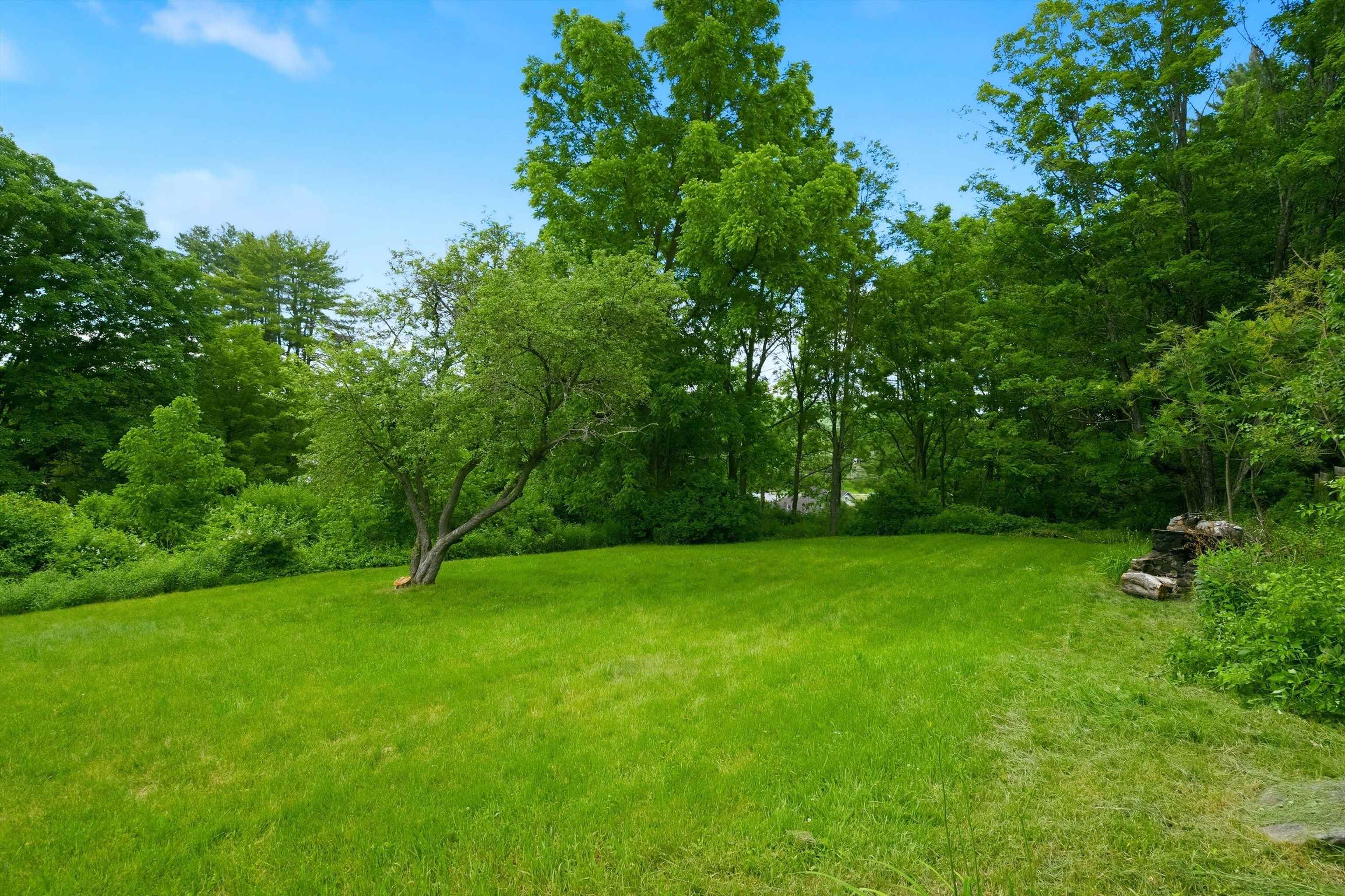 28 Christian Hill Rd, Swanzey, NH 03446