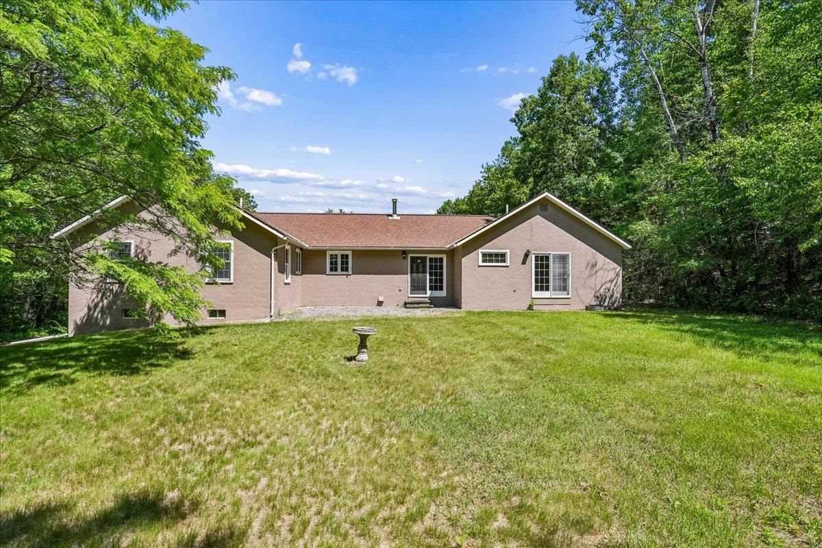 58 Joanne Dr, Hooksett, NH 03106