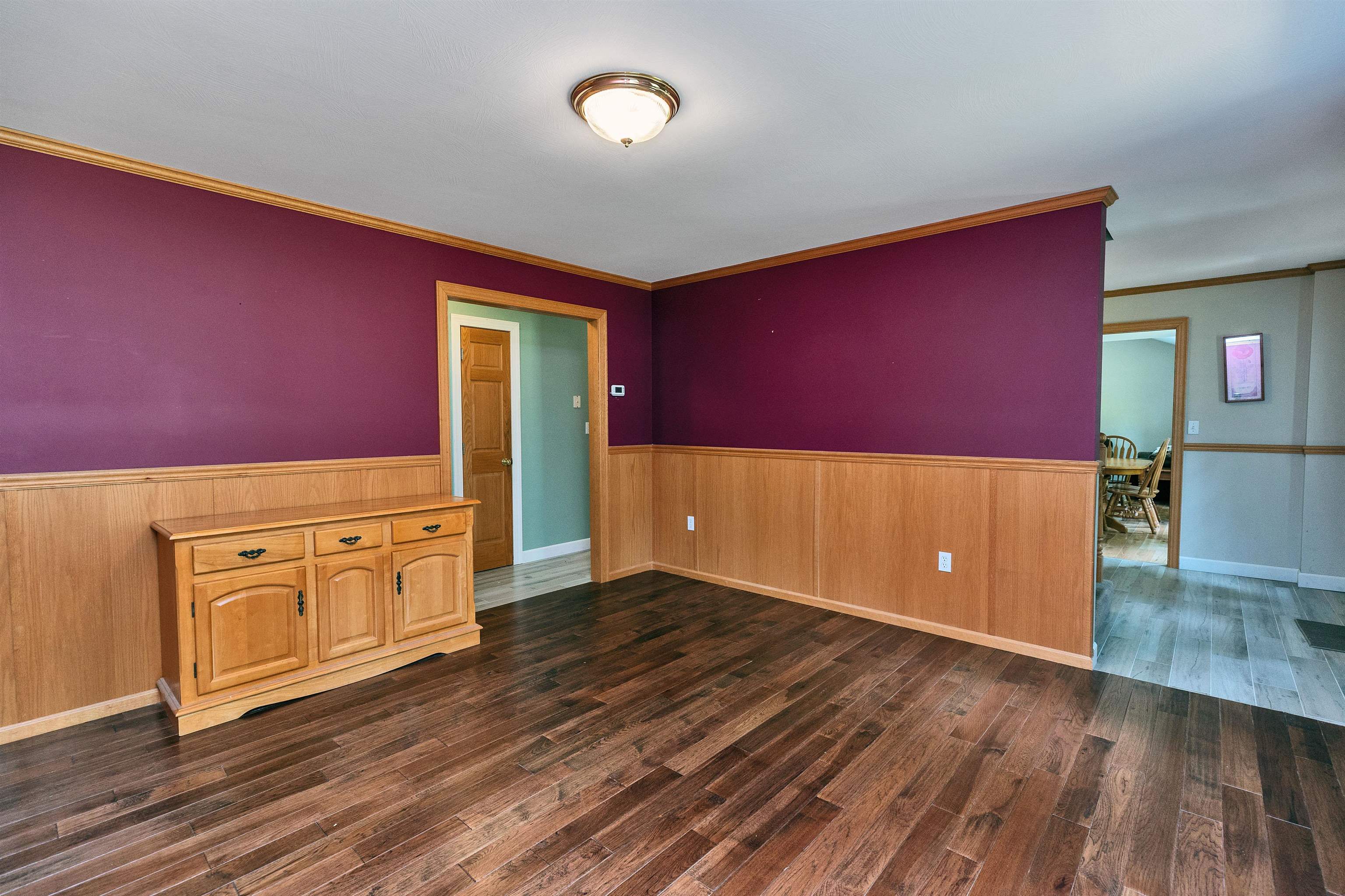 64 Seasons Ln, Londonderry, NH 03053
