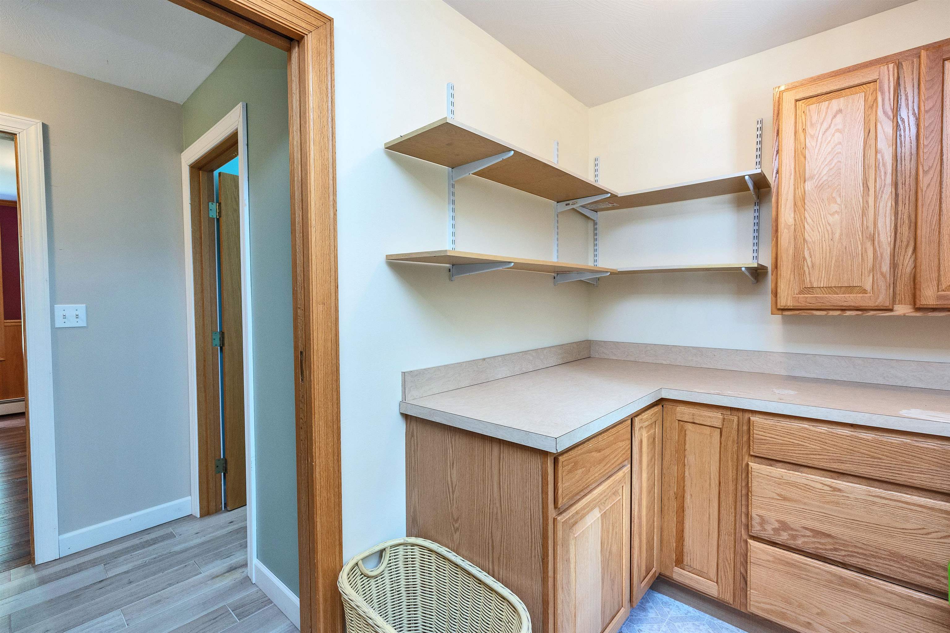 64 Seasons Ln, Londonderry, NH 03053