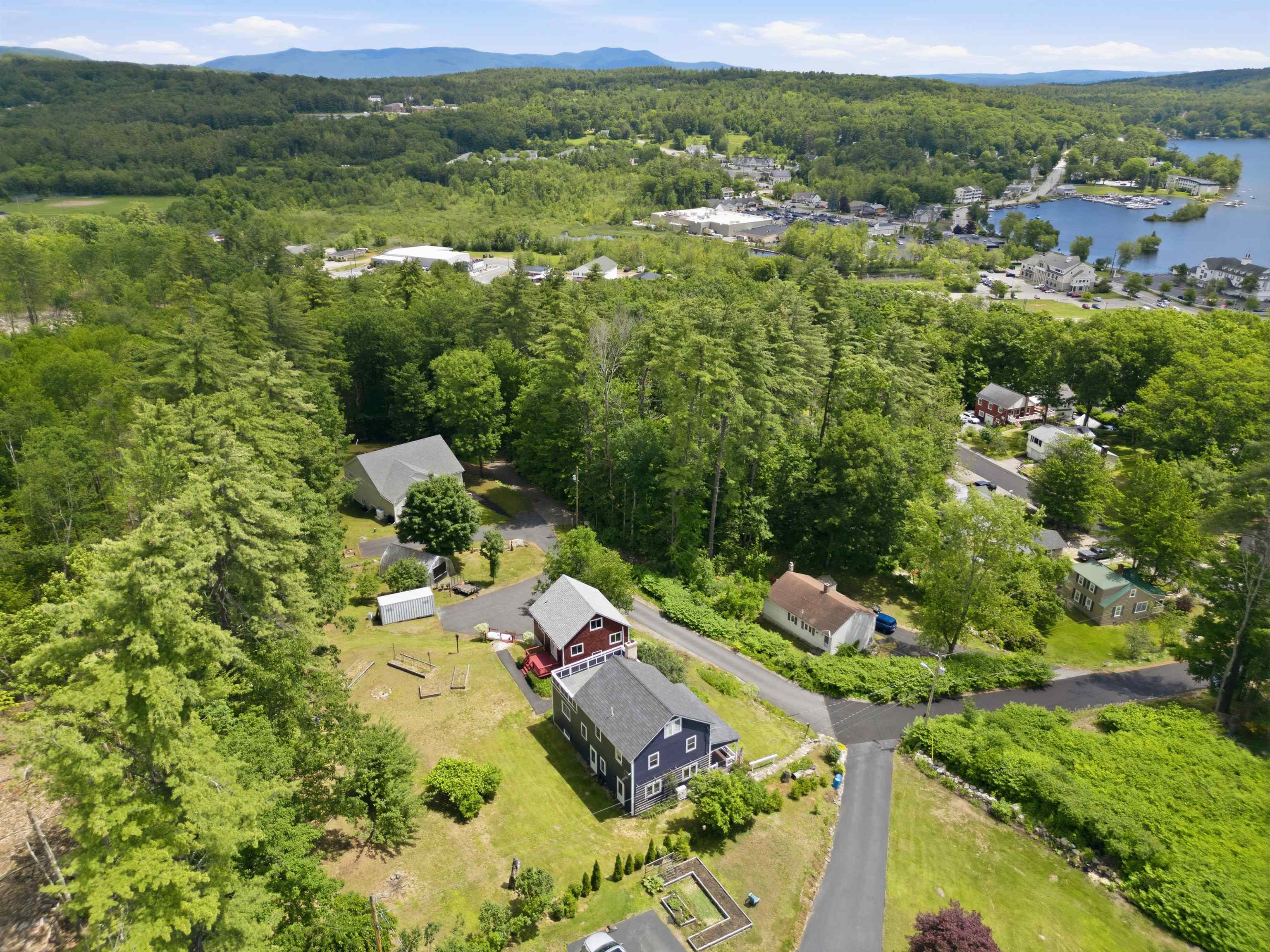 37 Highland St, Meredith, NH 03253