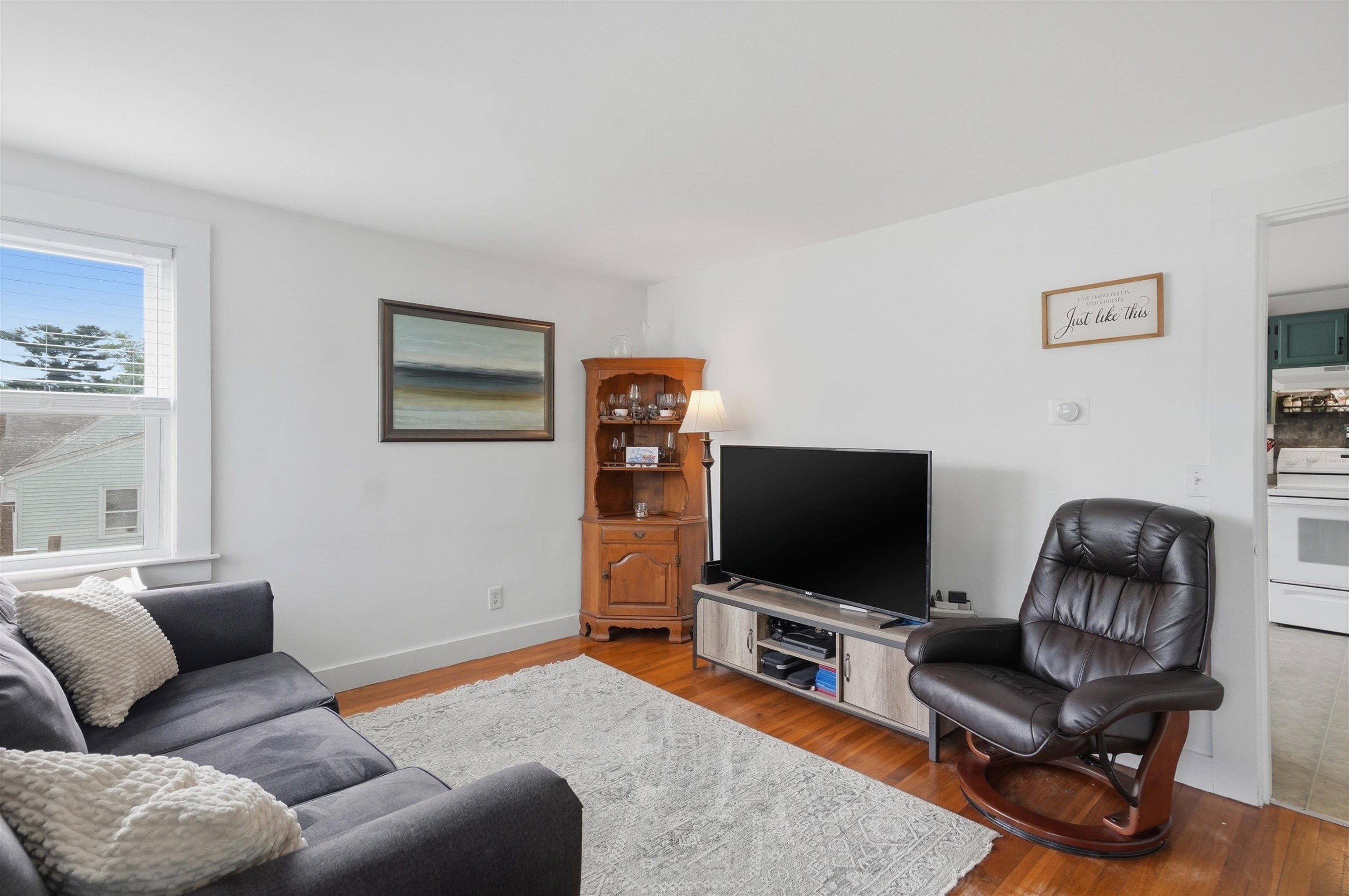 40 Mcguigan Ave, Manchester, NH 03103
