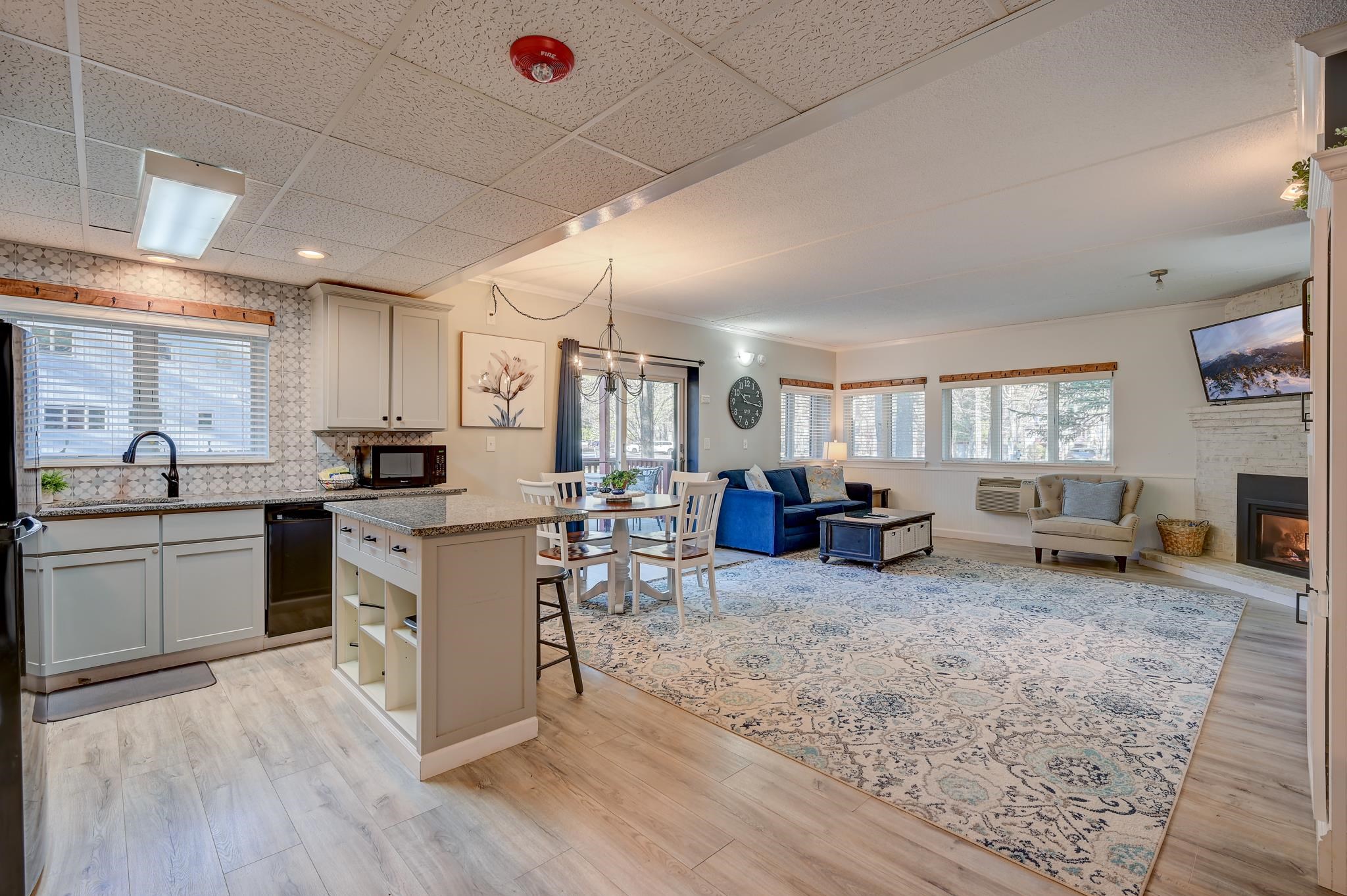 8J River Run Dr #J, Bartlett, NH 03812