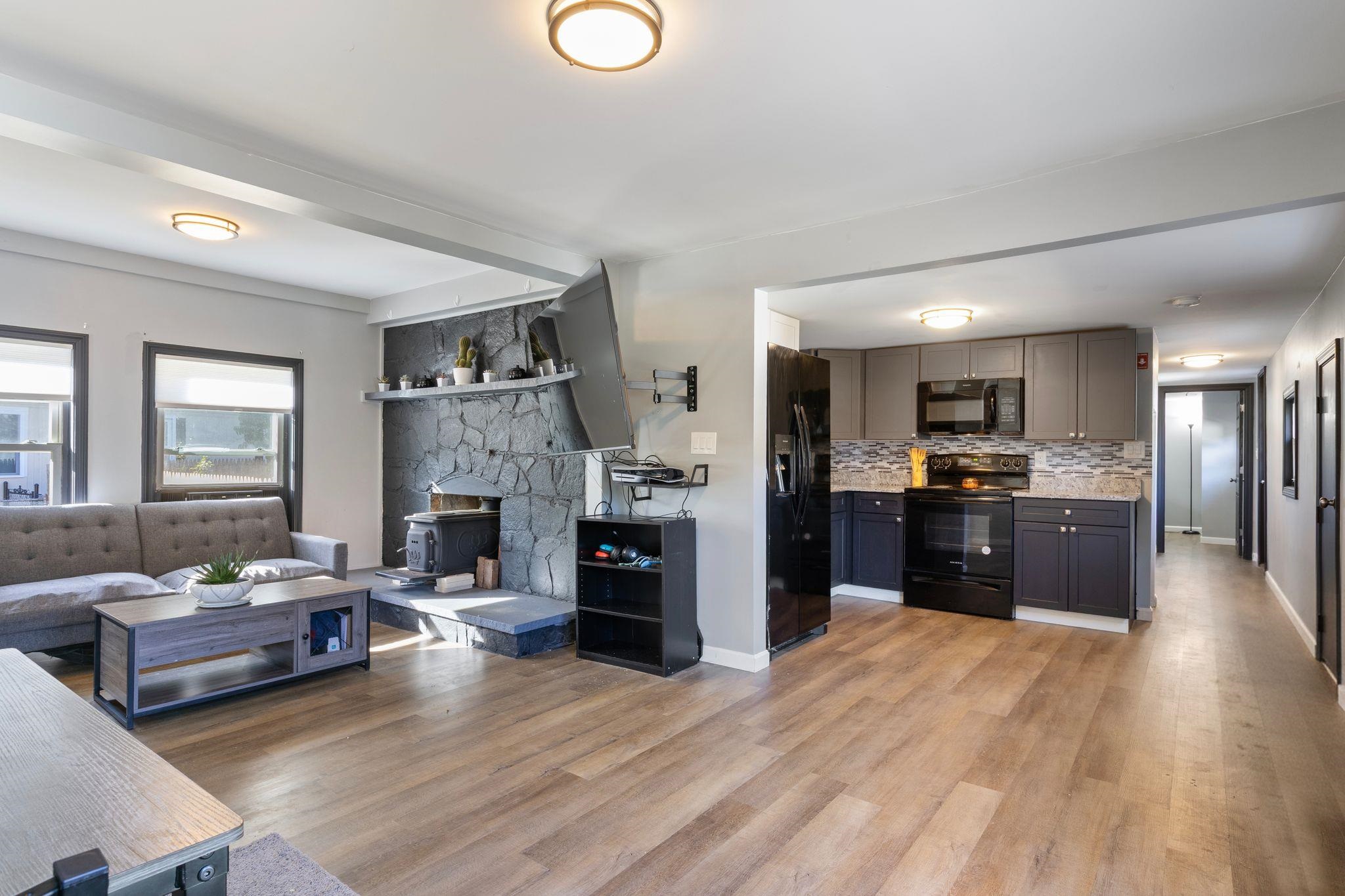3 Margaret Ave, Raymond, NH 03077