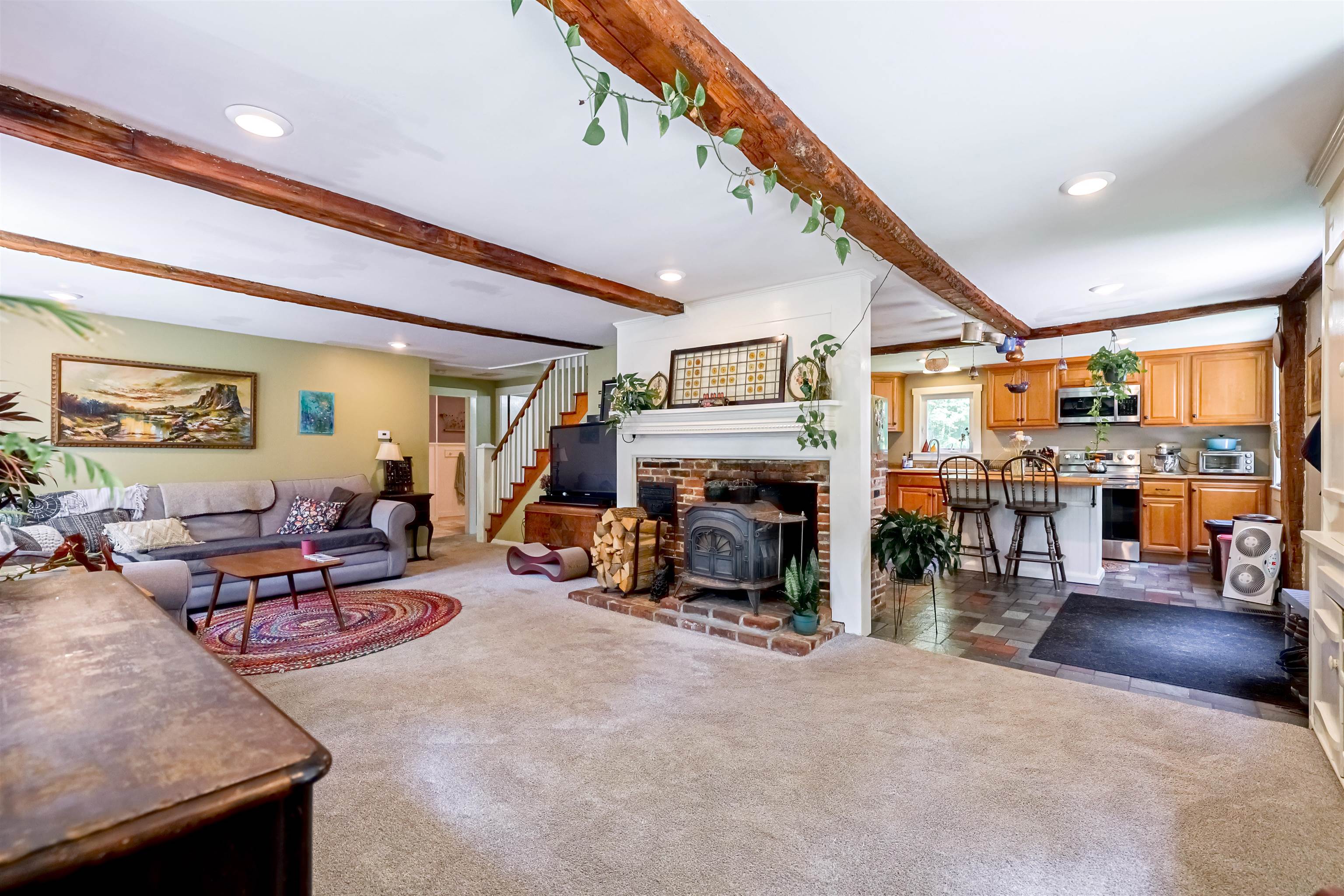 19 Rogers Rd, Bennington, NH 03442