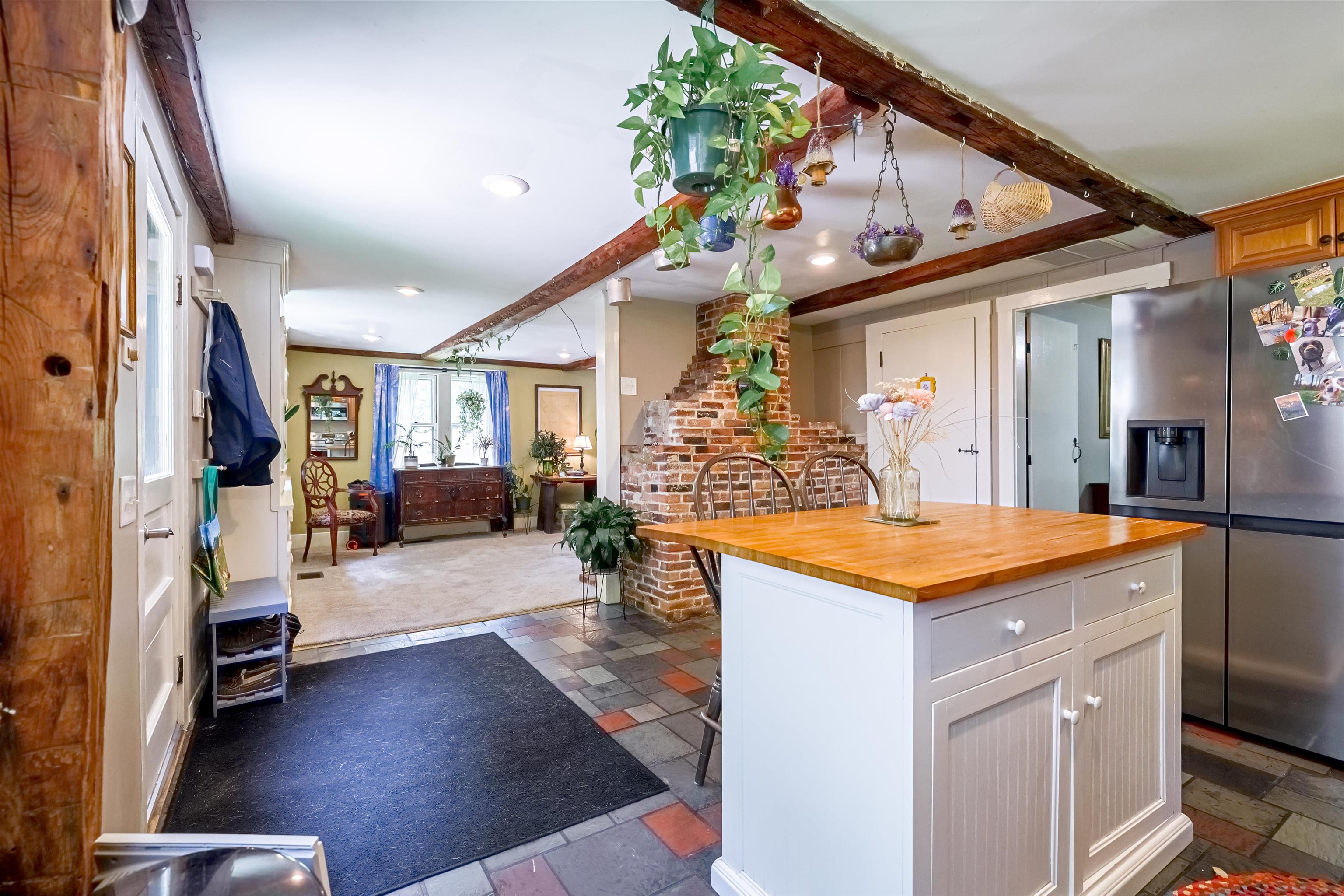 19 Rogers Rd, Bennington, NH 03442