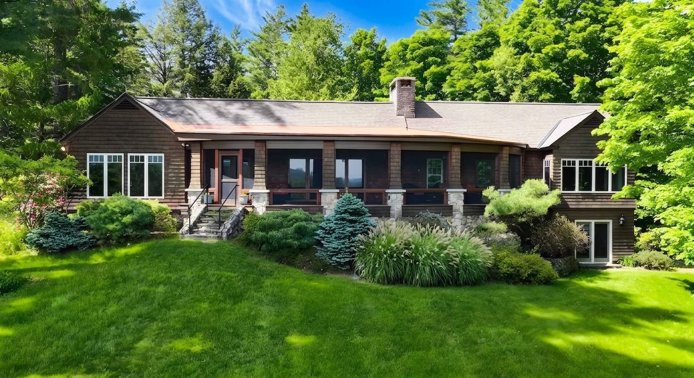 16 Heritage Dr, Sunapee, NH 03782
