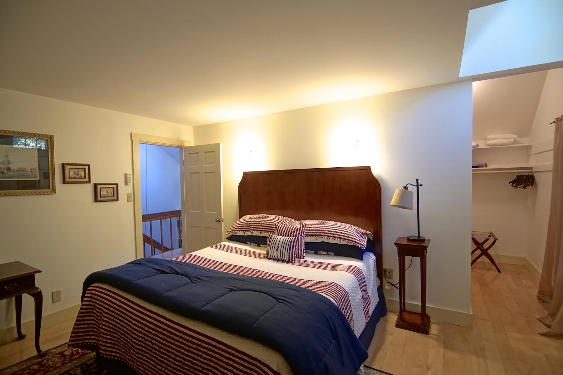 53 Austin St, Portsmouth, NH 03801