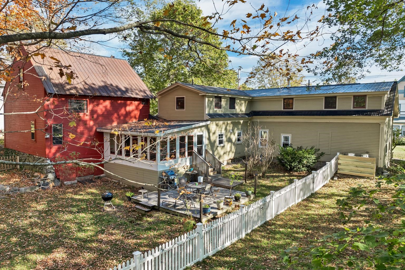 108 Center St, Wolfeboro, NH 03894
