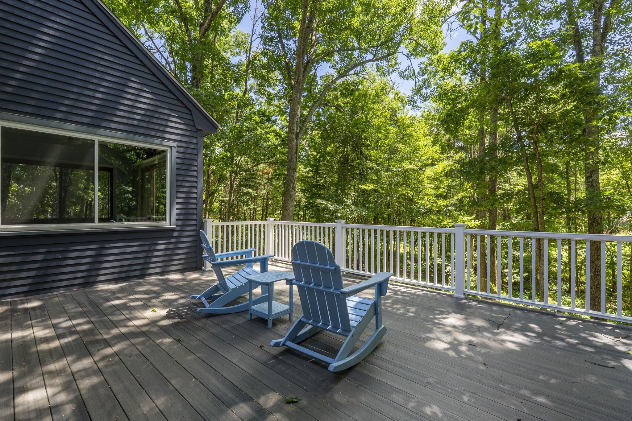 15 Oxbow Ln, Derry, NH 03038