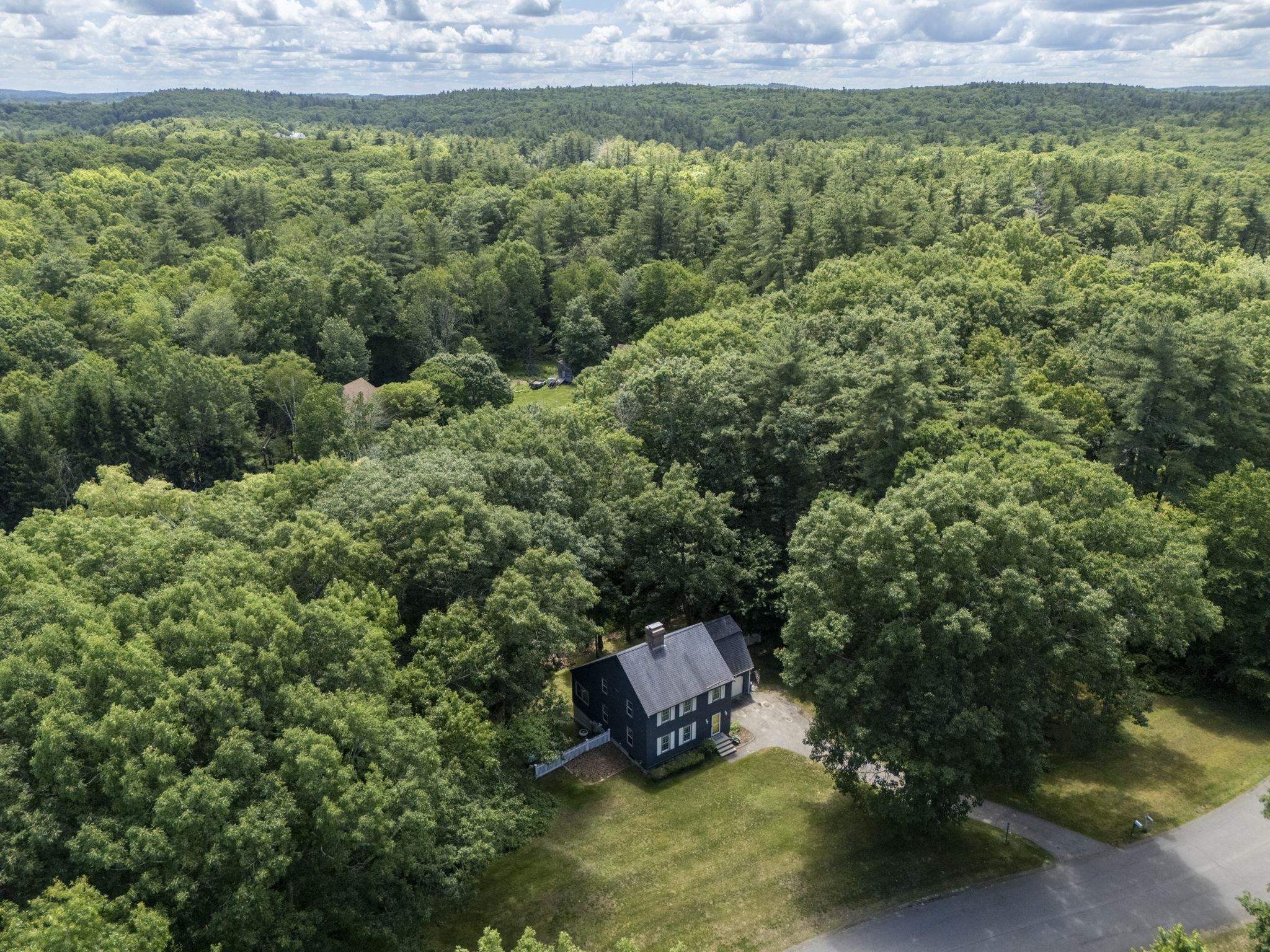 15 Oxbow Ln, Derry, NH 03038