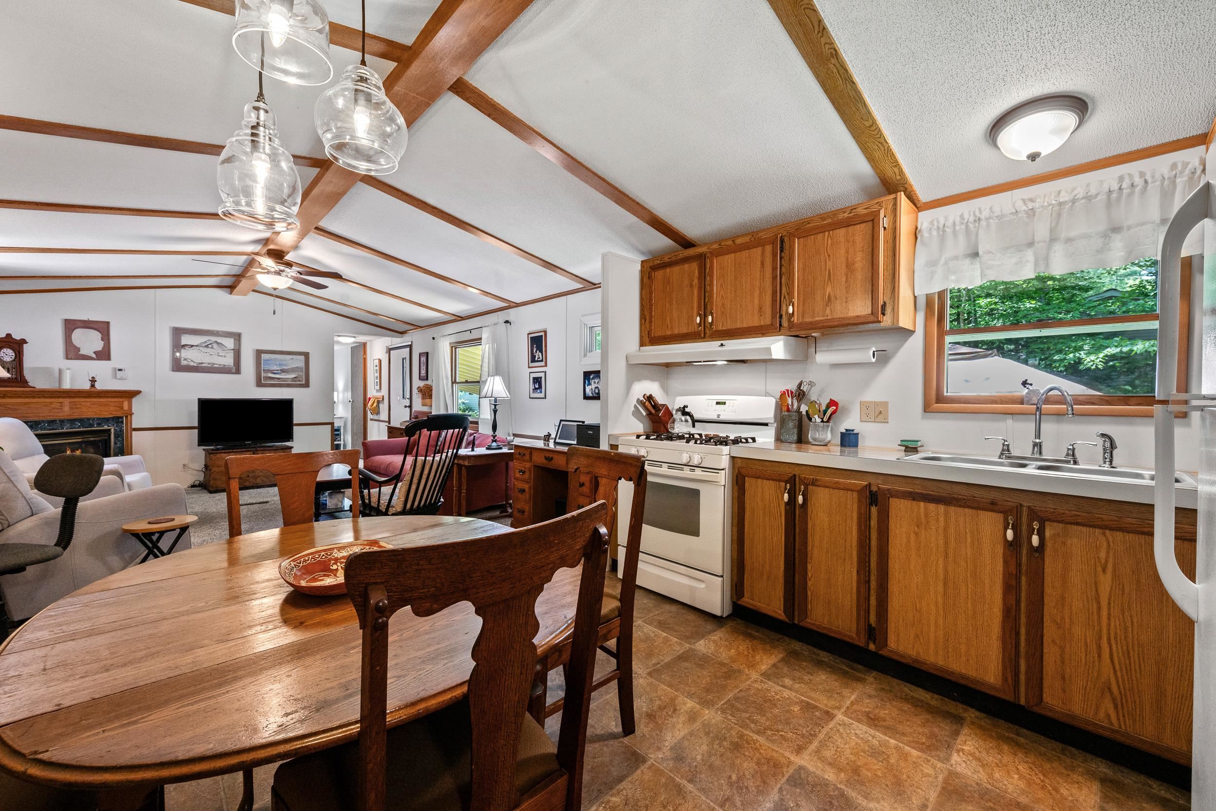 47 Fox Hill Ln, Conway, NH 03813