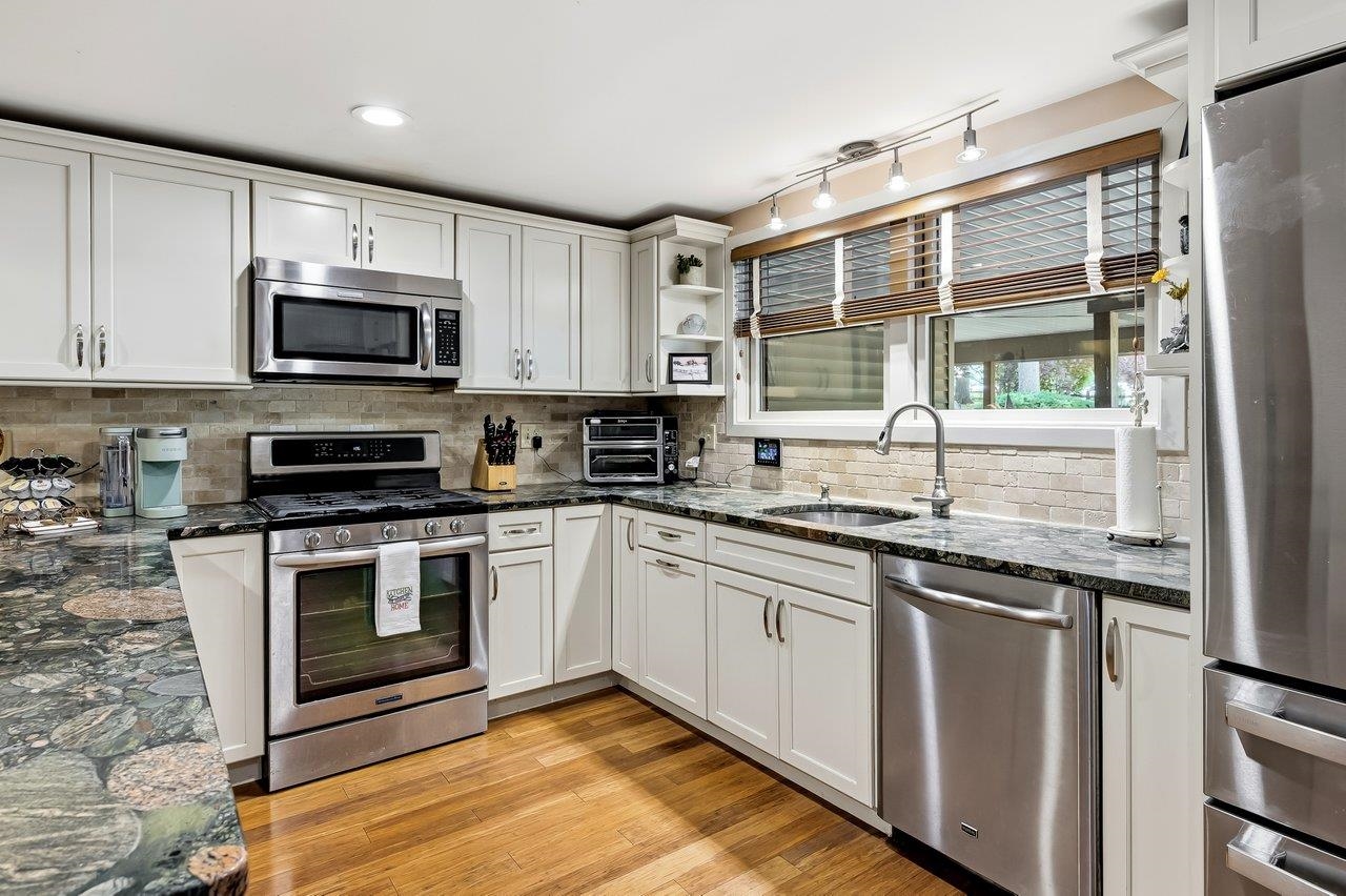 4 Bass St #C, Newmarket, NH 03857