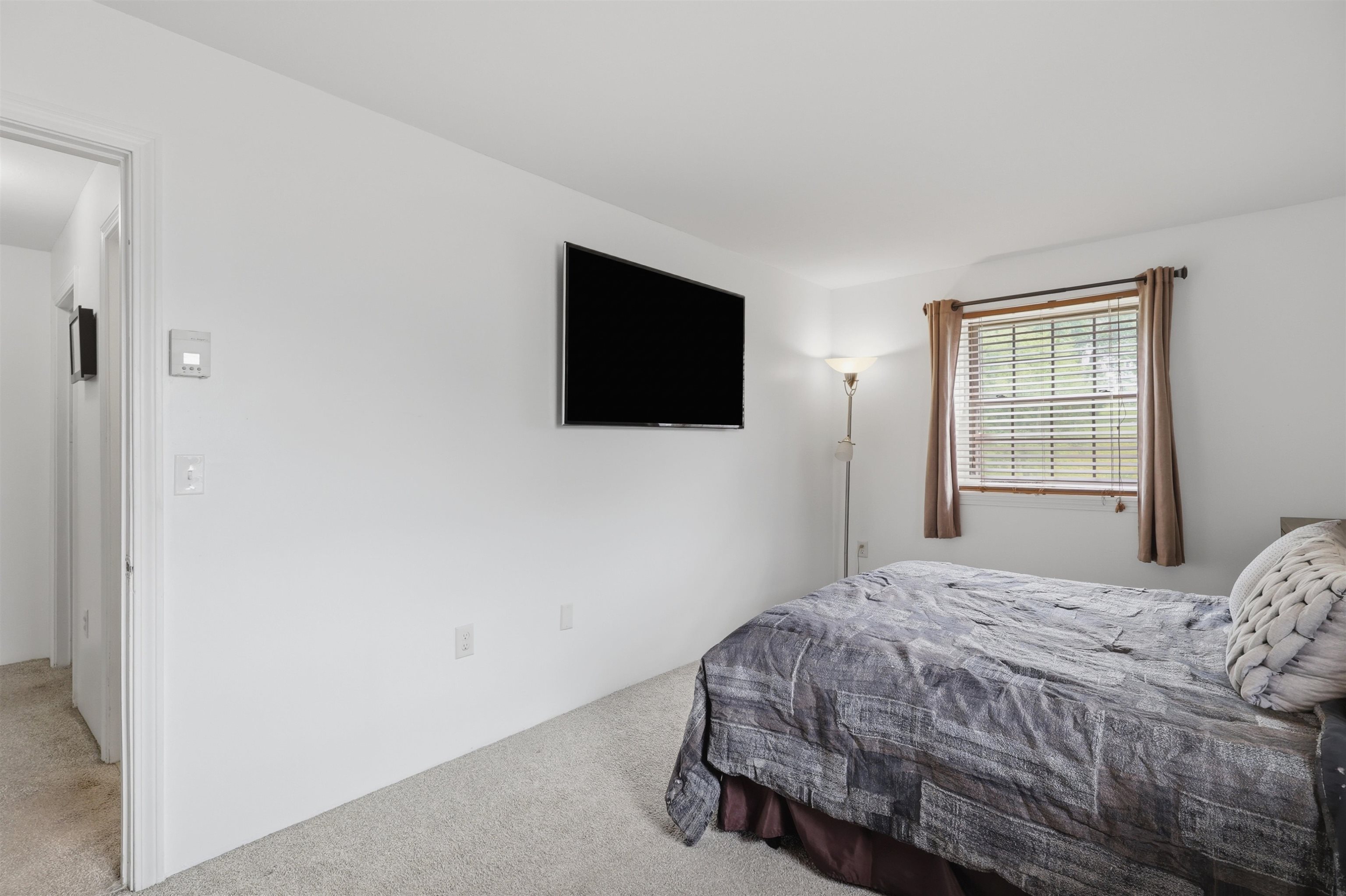 1 Bristol Ct #211, Derry, NH 03038