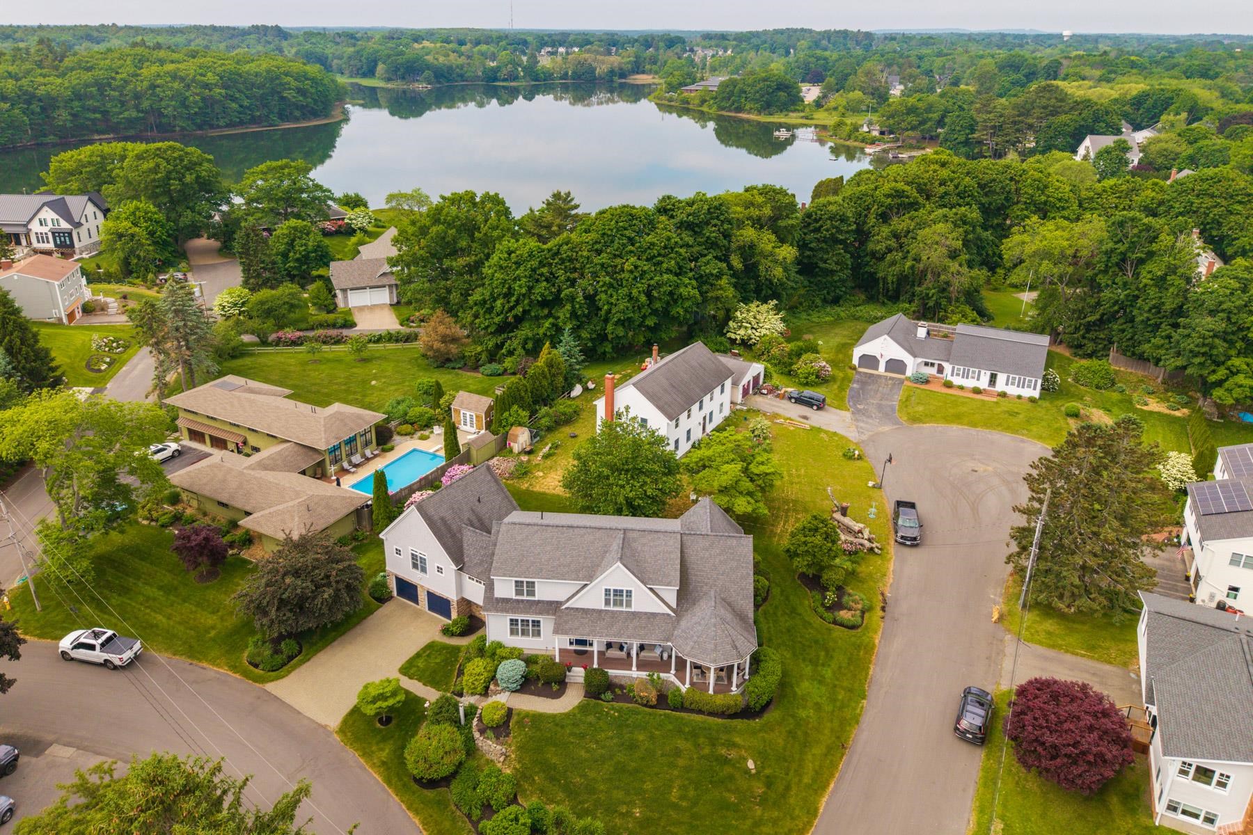 31 Pleasant Point Dr, Portsmouth, NH 03801