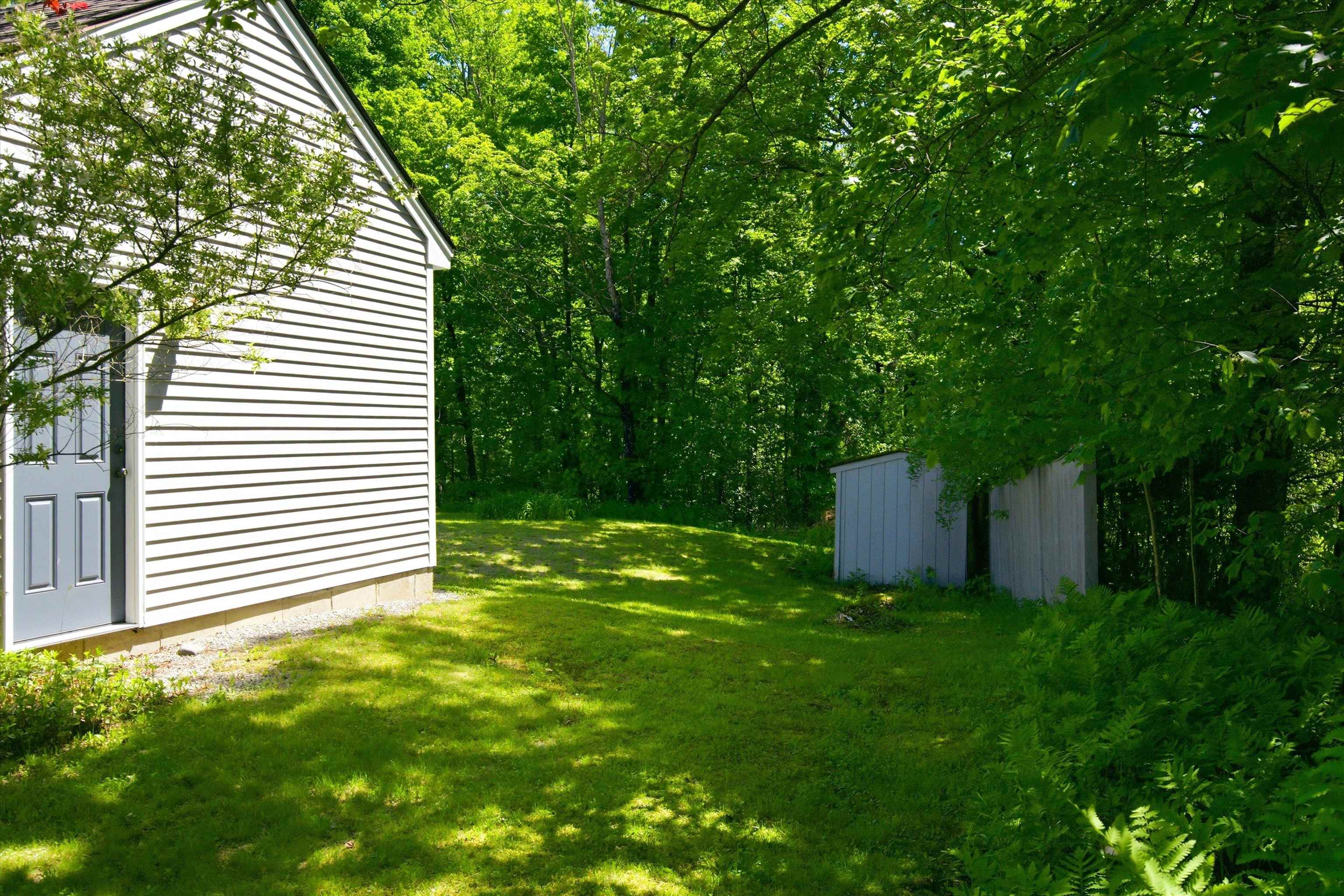 221 School St, Tilton, NH 03276