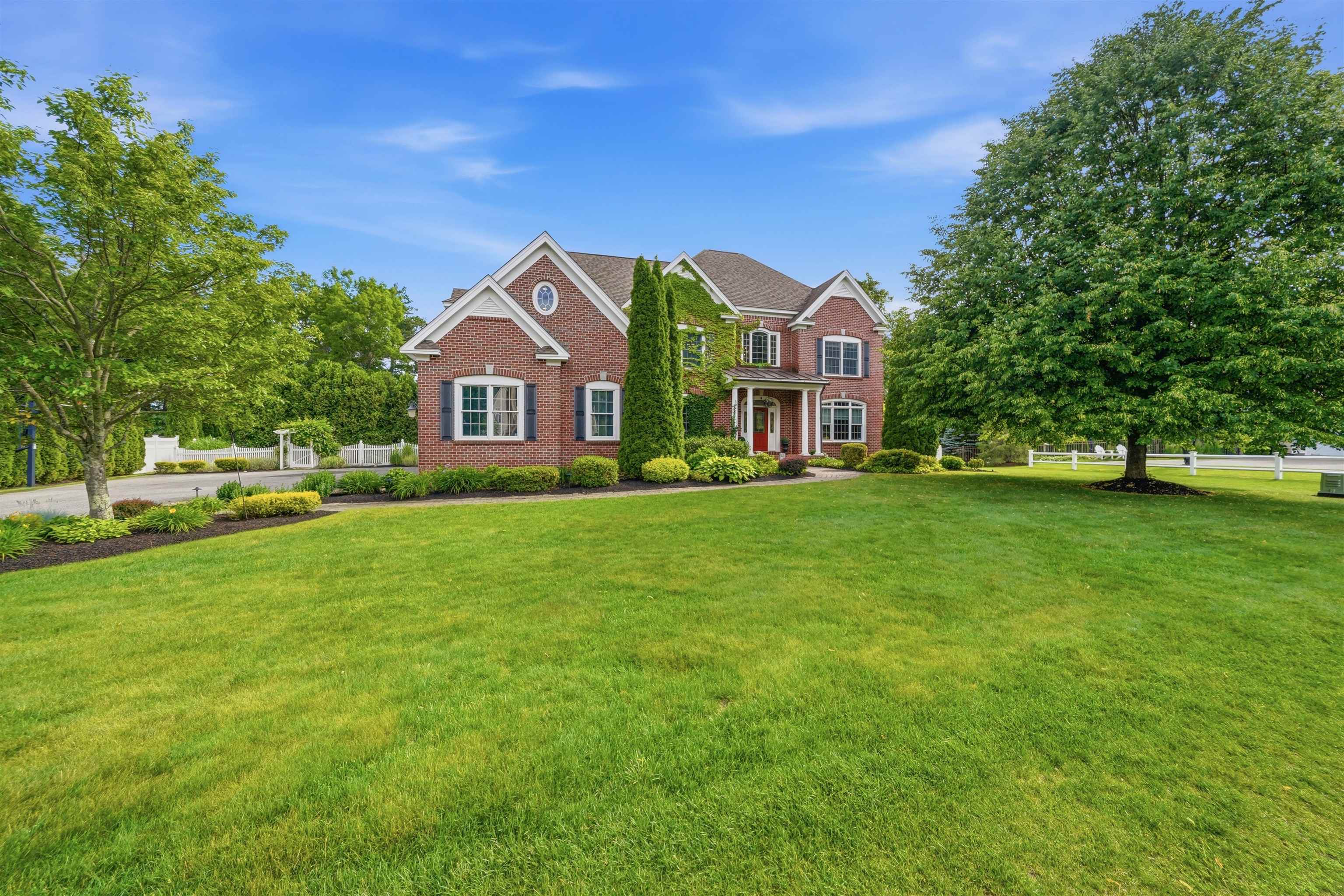 25 Ticklefancy Ln, Salem, NH 03079