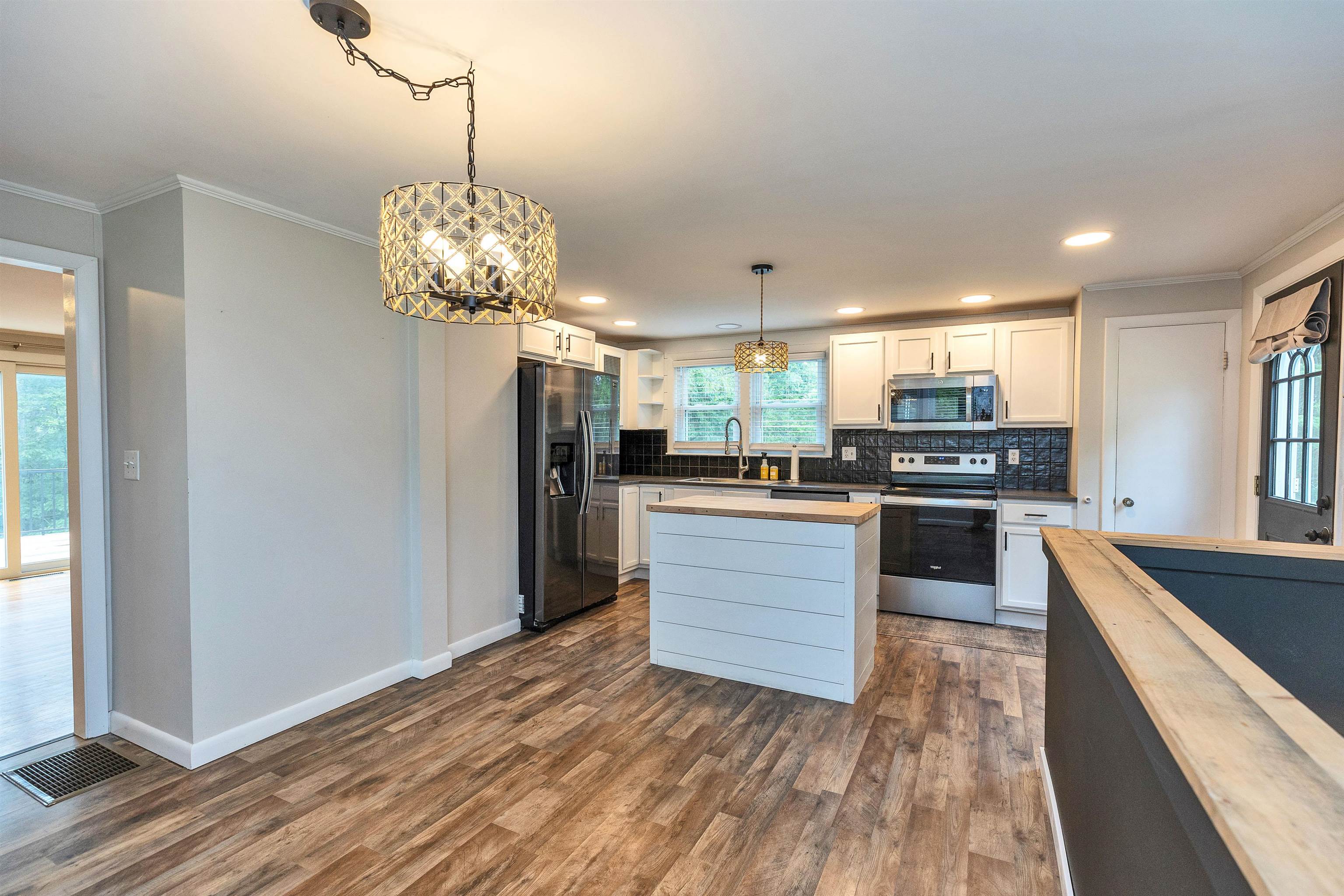 29 Goyette Dr, Peterborough, NH 03458