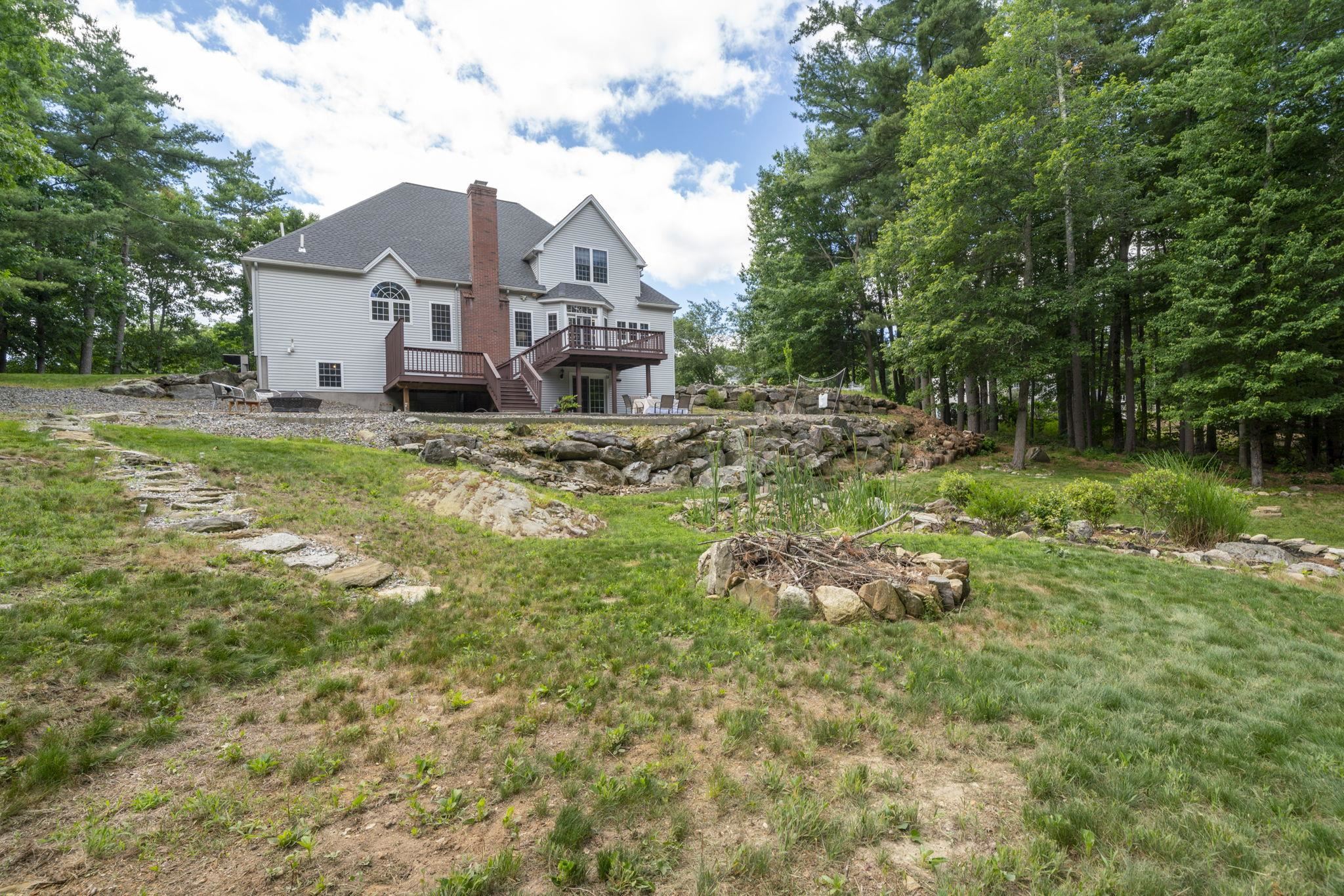 84 Searles Rd, Windham, NH 03087