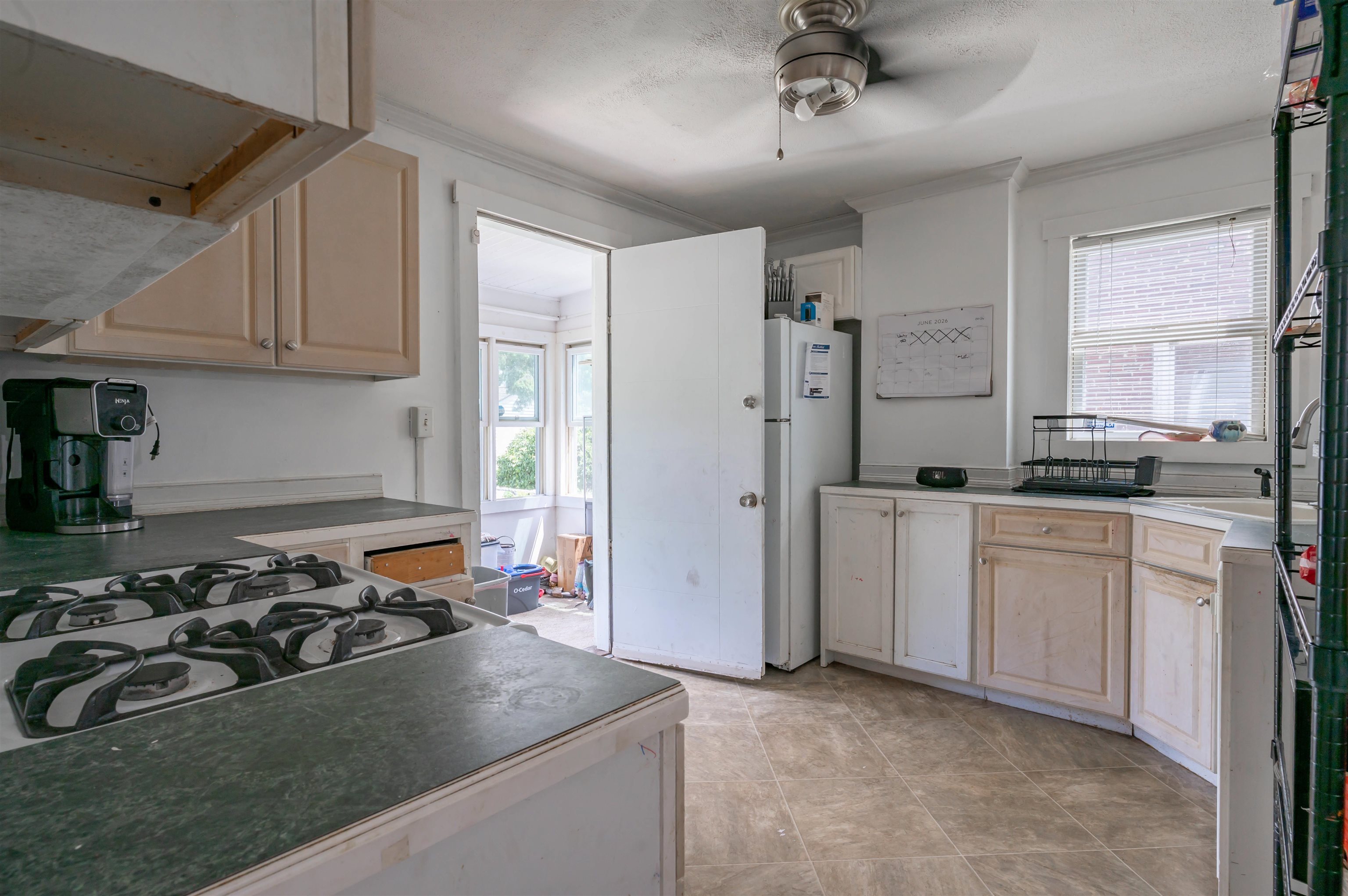 17 Grand Ave, Nashua, NH 03060
