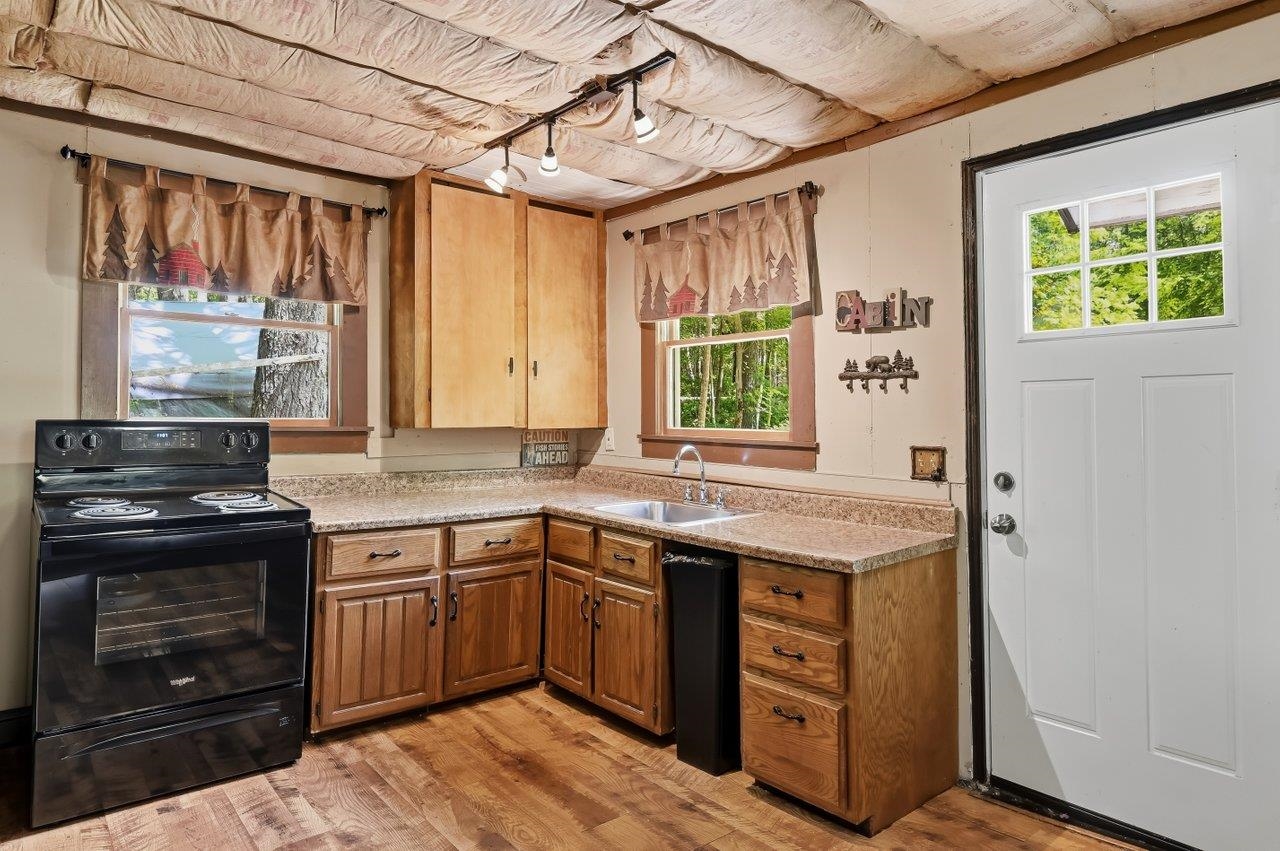 365 Jenness Pond Rd, Northwood, NH 03261