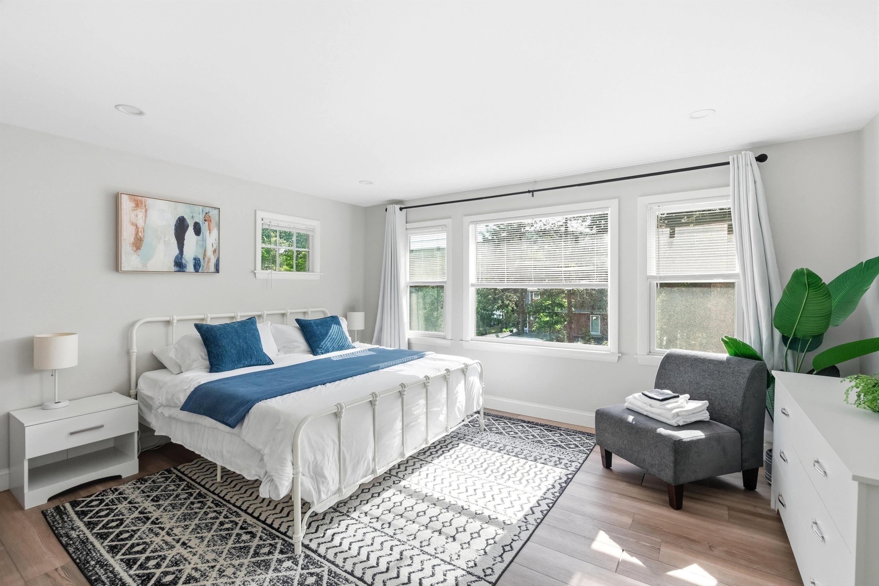 2nd Floor Bedroom with Full Bath 25604285