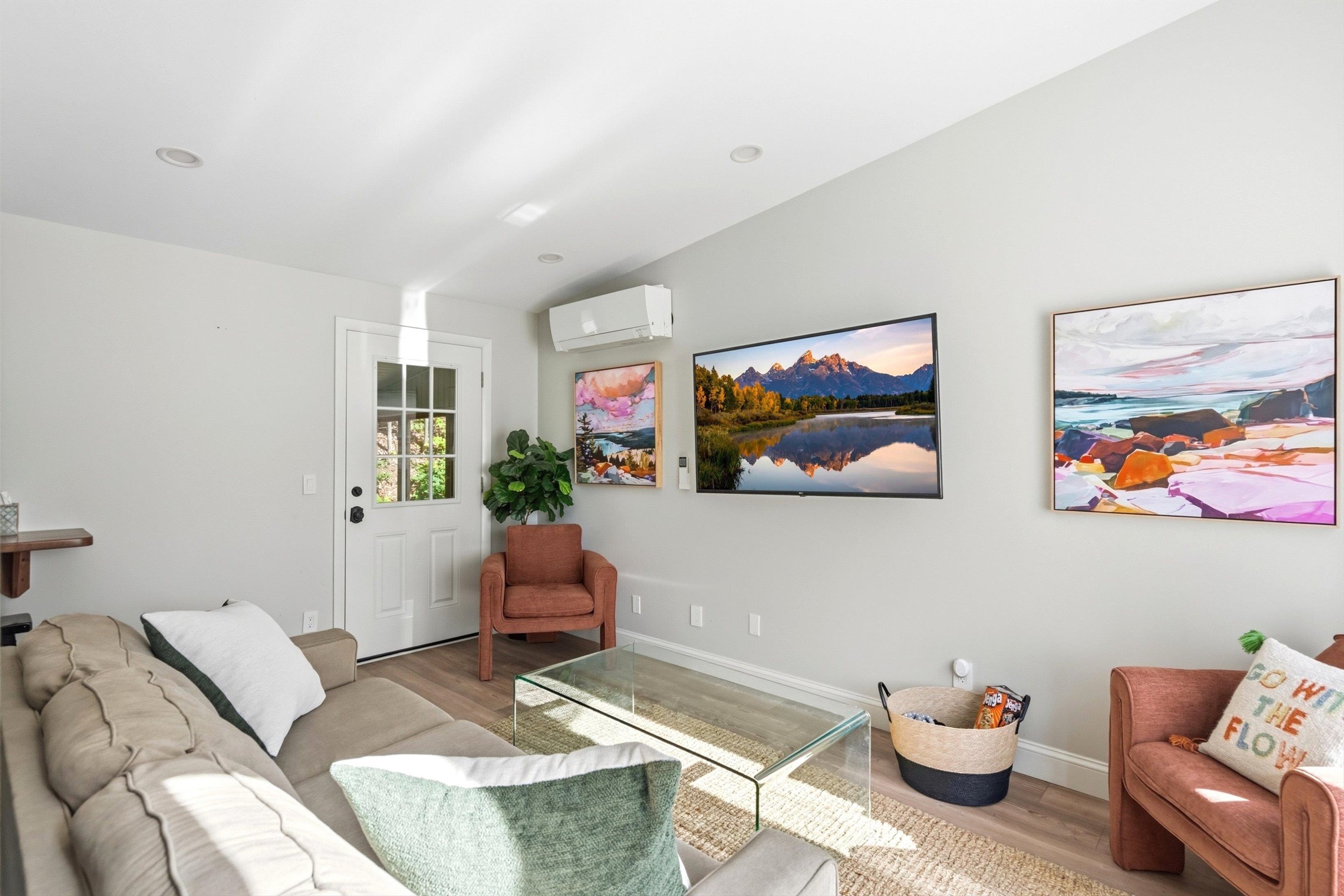 Living Room 25604277