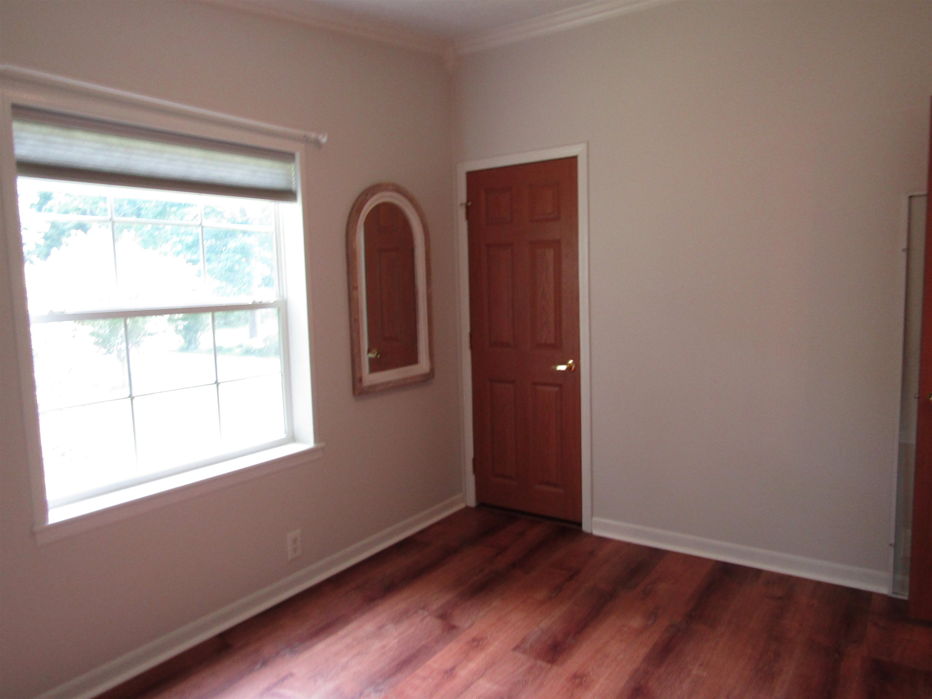 21 Eric Ave, Nashua, NH 03062