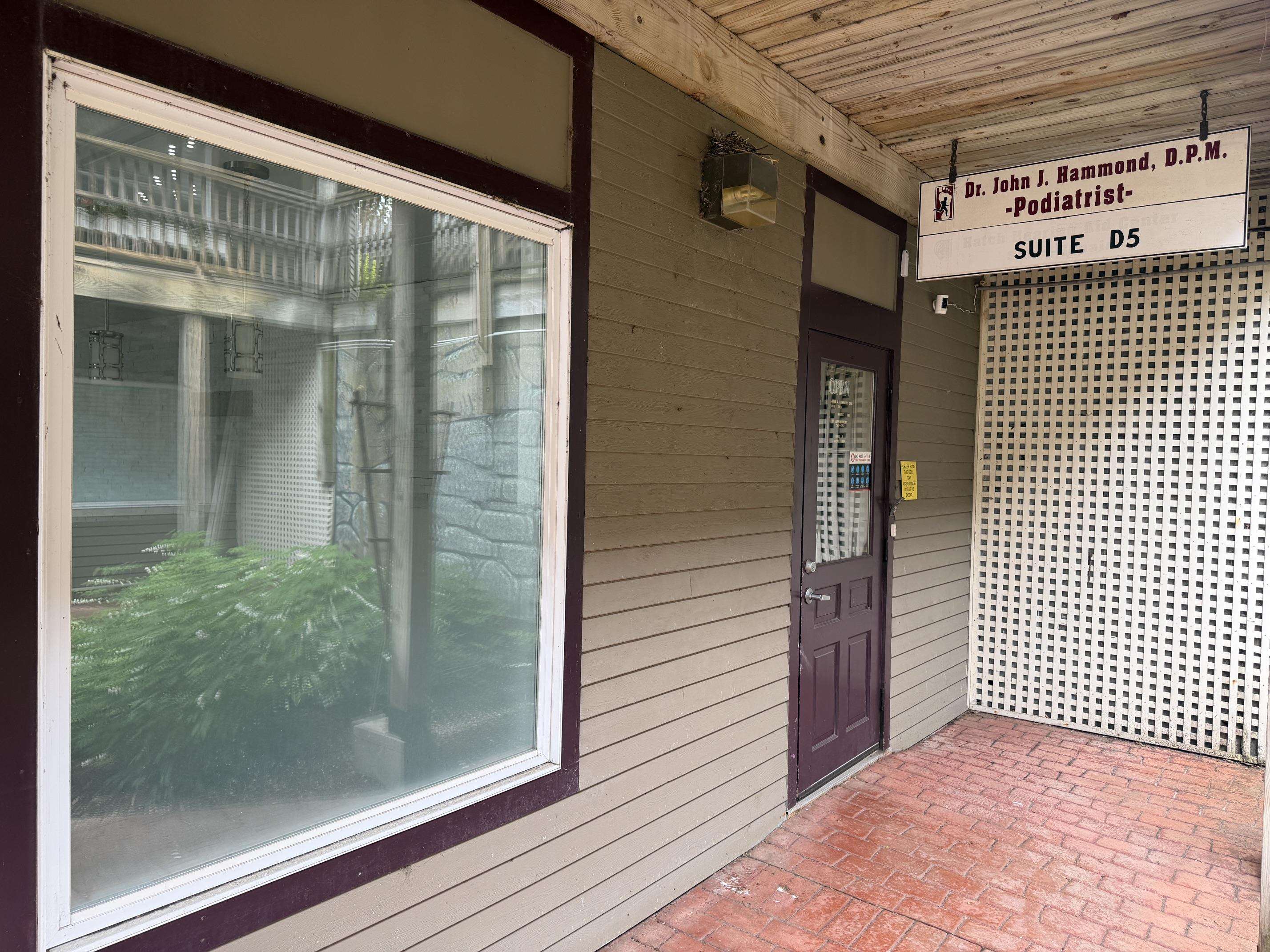 29 Mill St #D5, Wolfeboro, NH 03894