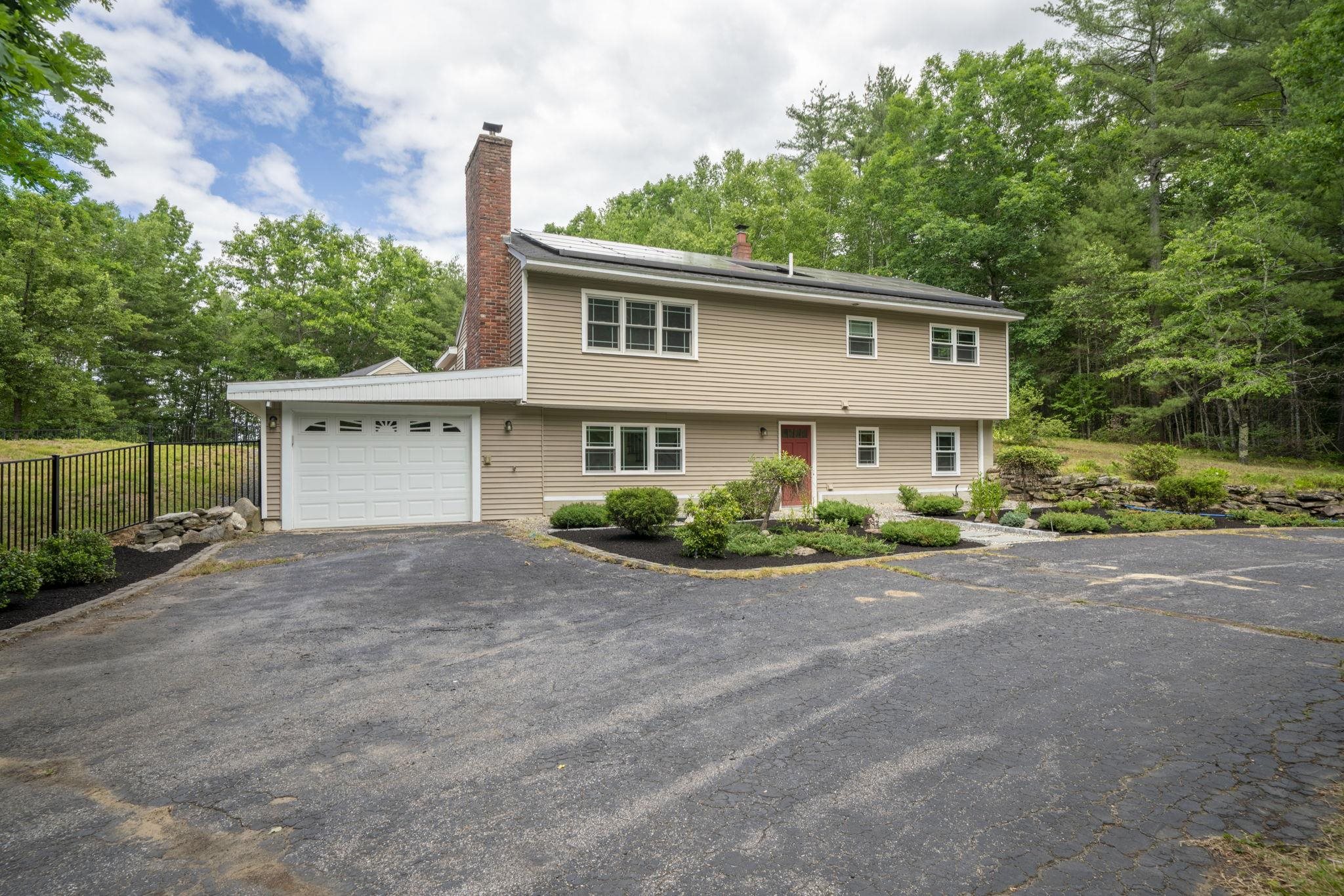 48 Witches Spring Rd, Hollis, NH 03049