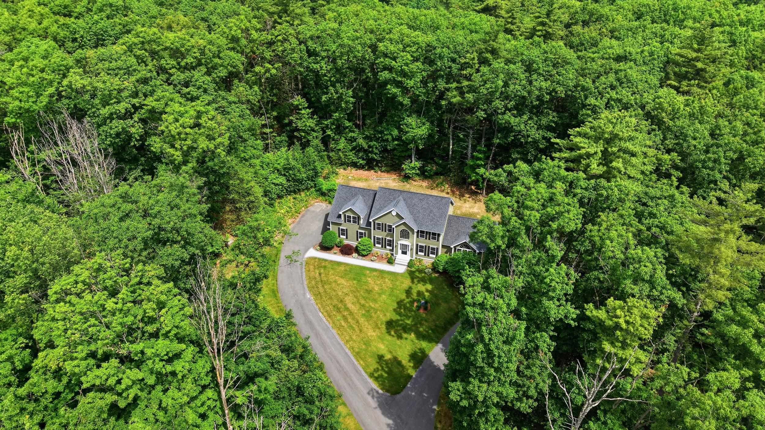 24 Piper Ln, Pelham, NH 03076