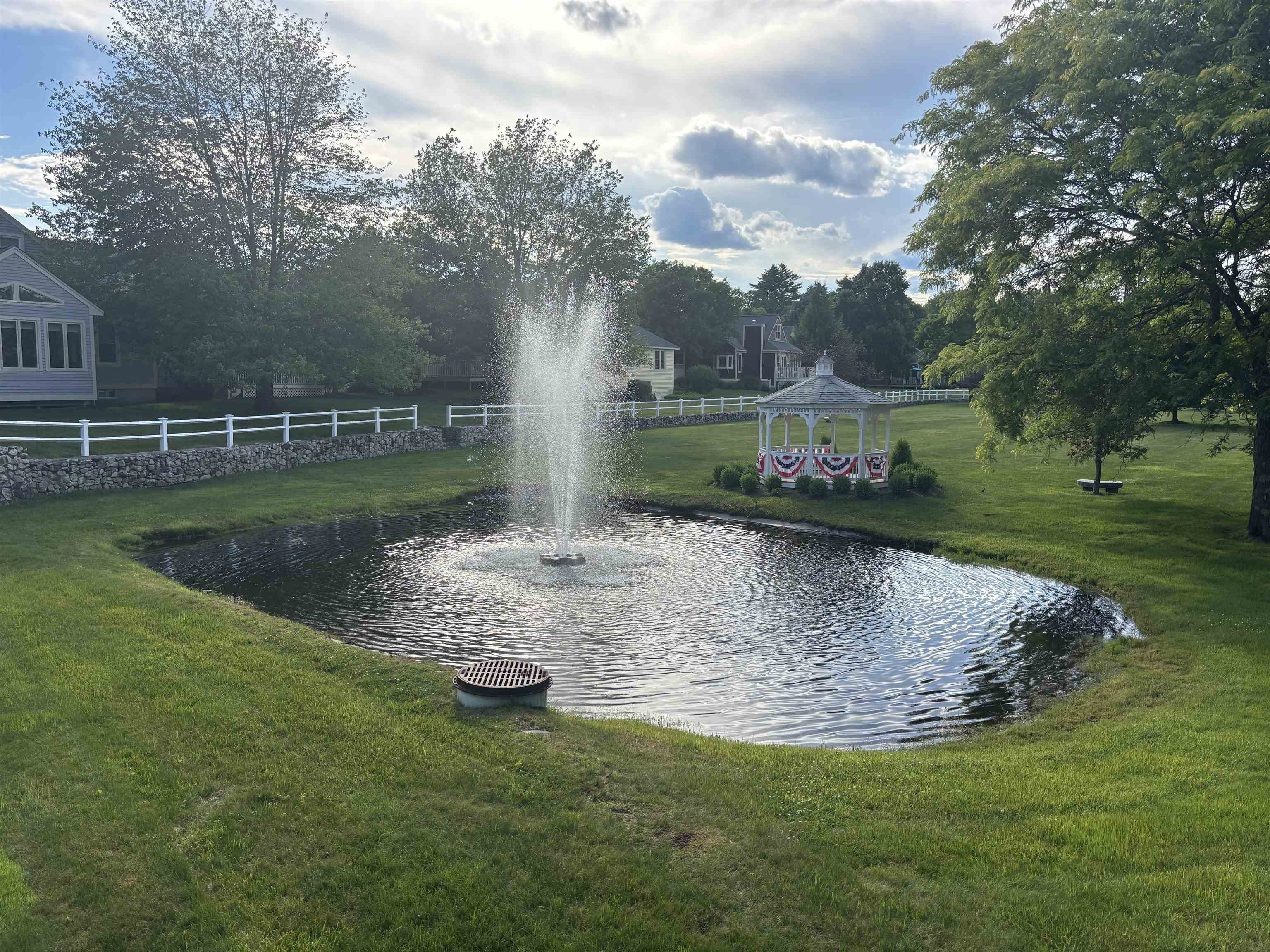 7 St Andrews Dr, Bedford, NH 03110