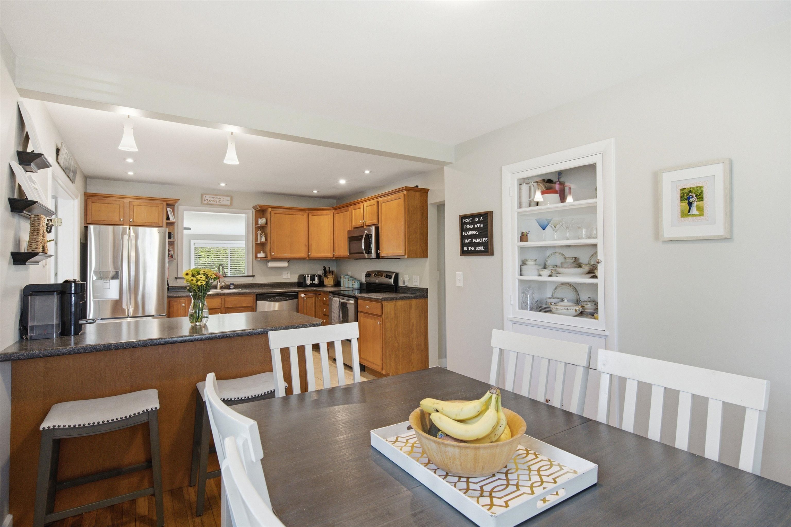 103 Broadway Ave, Manchester, NH 03104