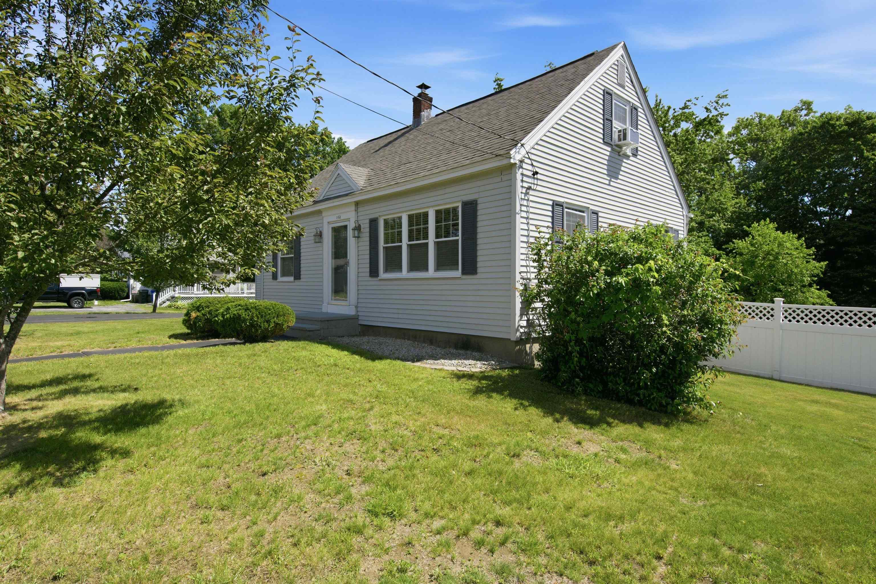 103 Broadway Ave, Manchester, NH 03104
