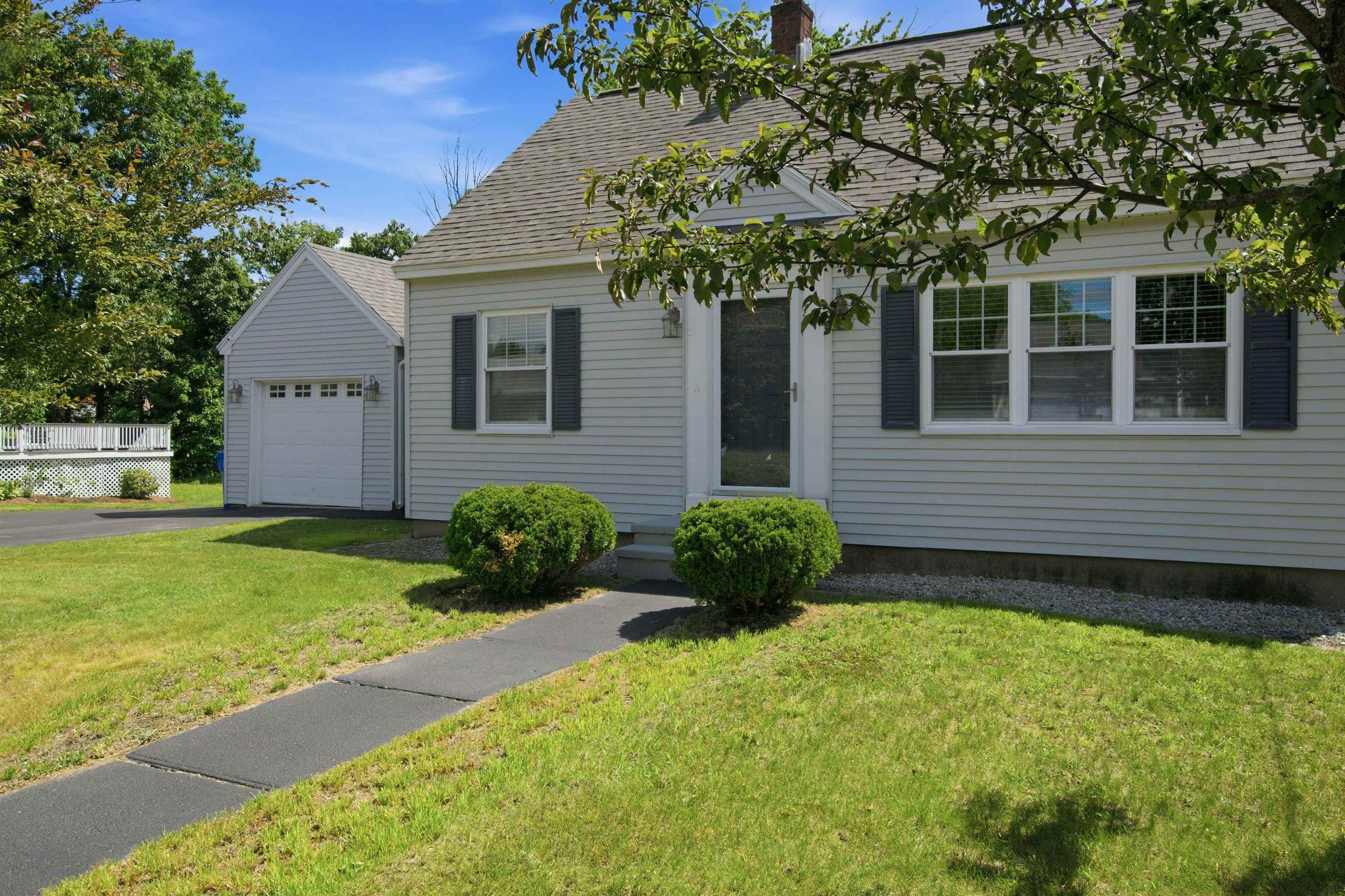 103 Broadway Ave, Manchester, NH 03104