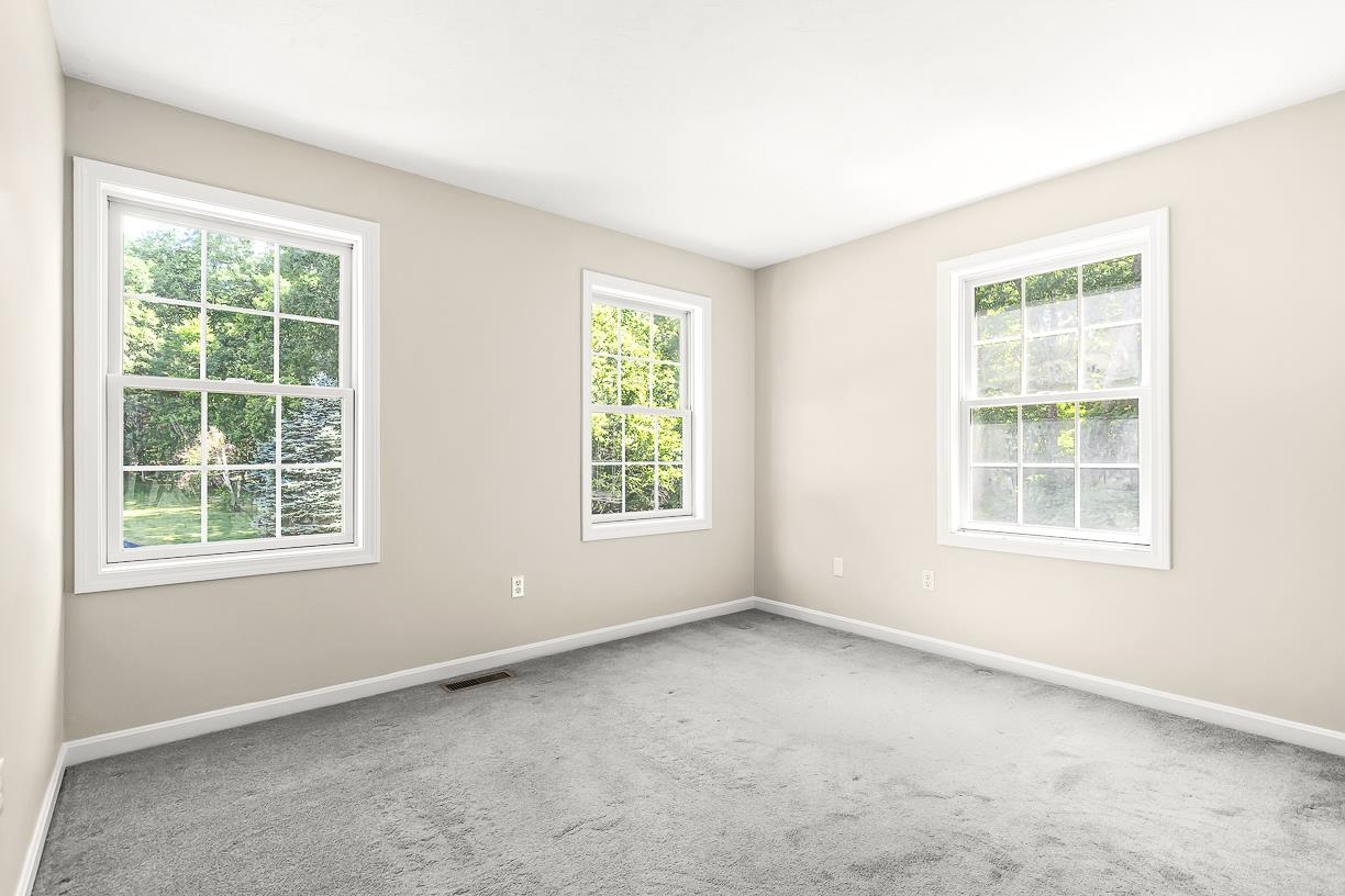 105 Wyndridge Cir, Pelham, NH 03076
