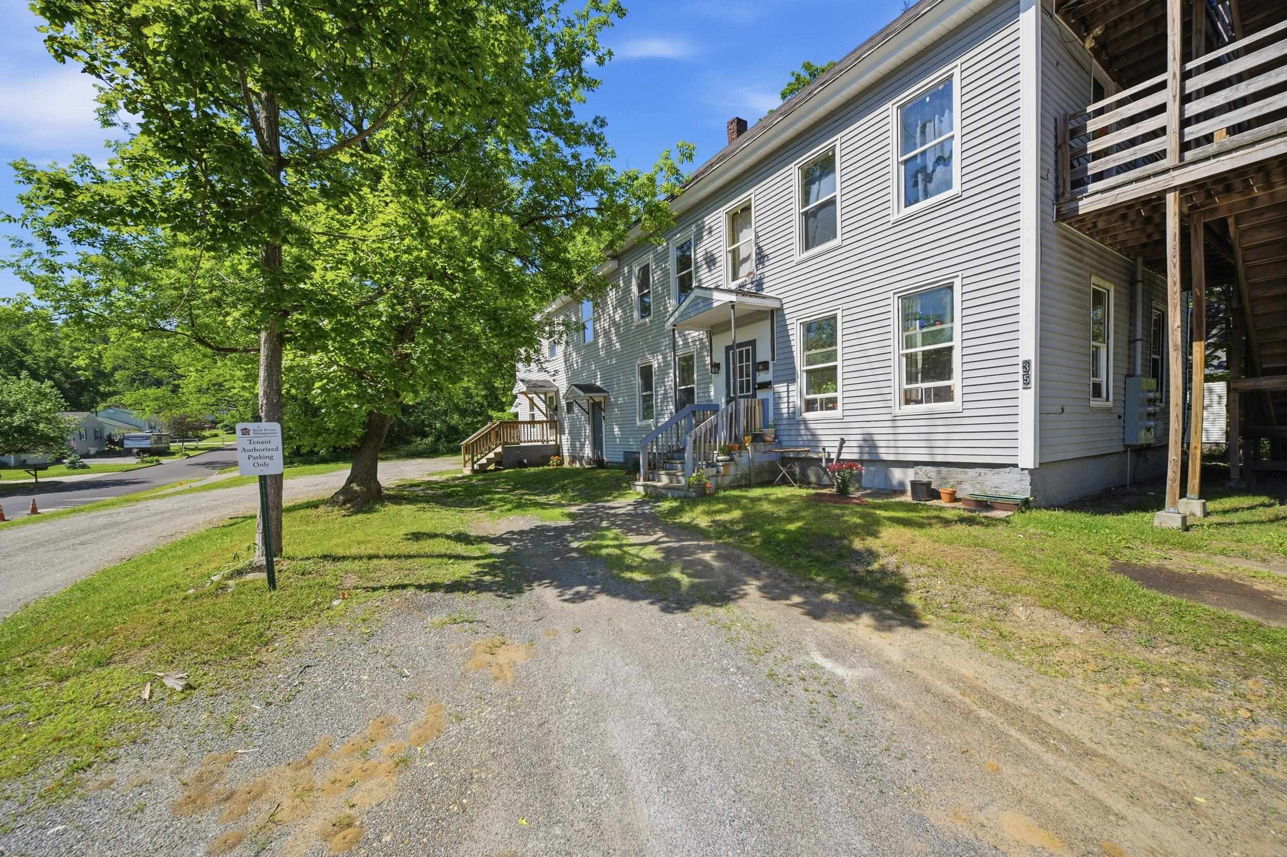 35 South St, Claremont, NH 03743