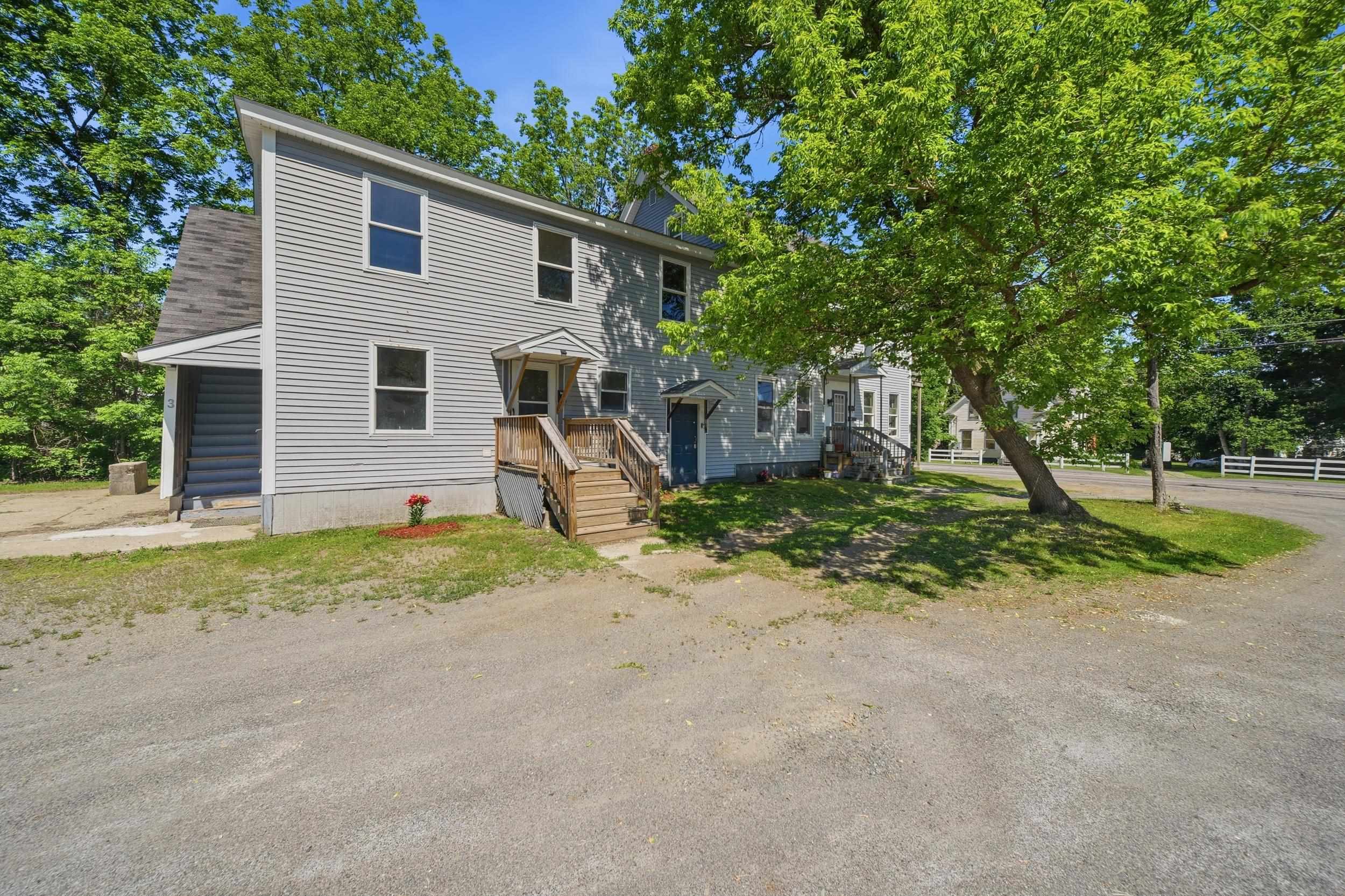 35 South St, Claremont, NH 03743